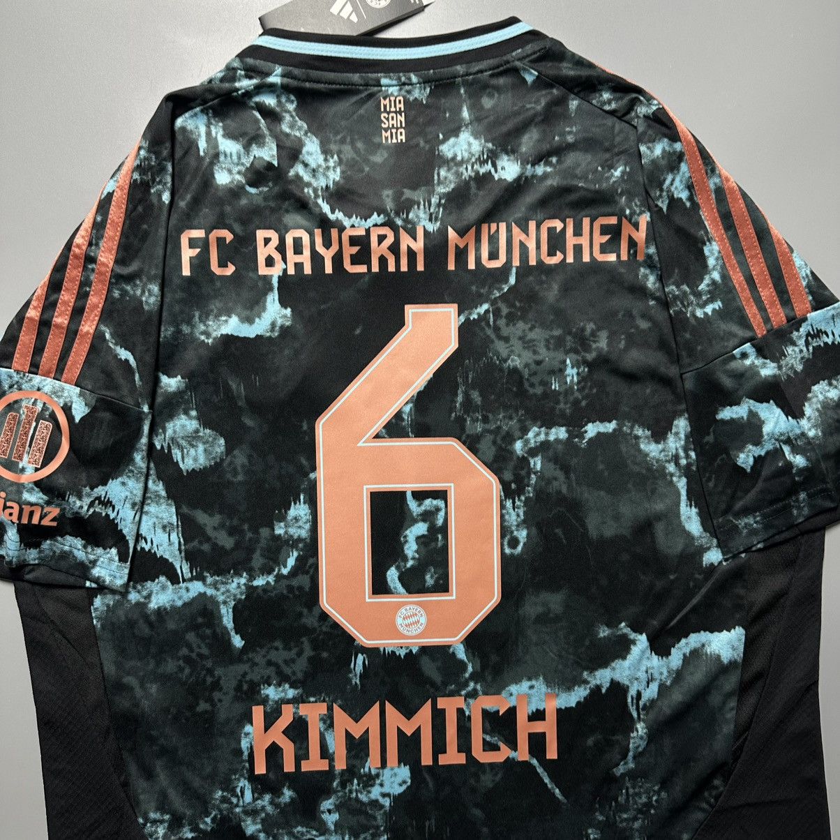 Vintage BAYERN ADIDAS 2024/2025 FOOTBALL AWAY JERSEY #6 KIMMICH Size US XL / EU 56 / 4 - 10 Thumbnail