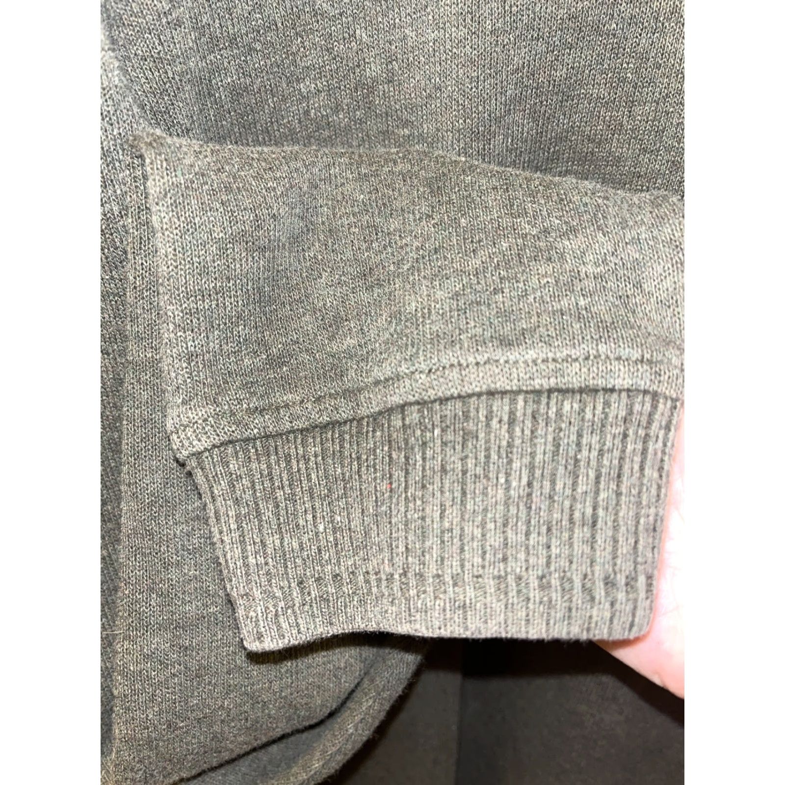 Vintage VINTAGE L.L. Bean Men’s Sweater V Neck Knit Cotton Green Casual Fall Winter Large Mens Size US L / EU 52-54 / 3 - 3 Thumbnail