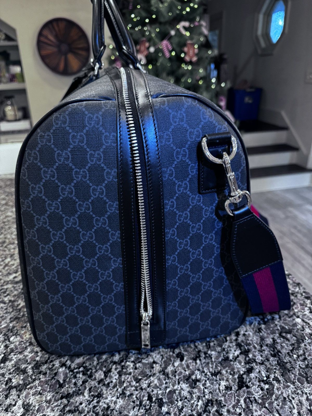 Gucci Gucci Large GG Duffle Bag Size ONE SIZE - 3 Thumbnail
