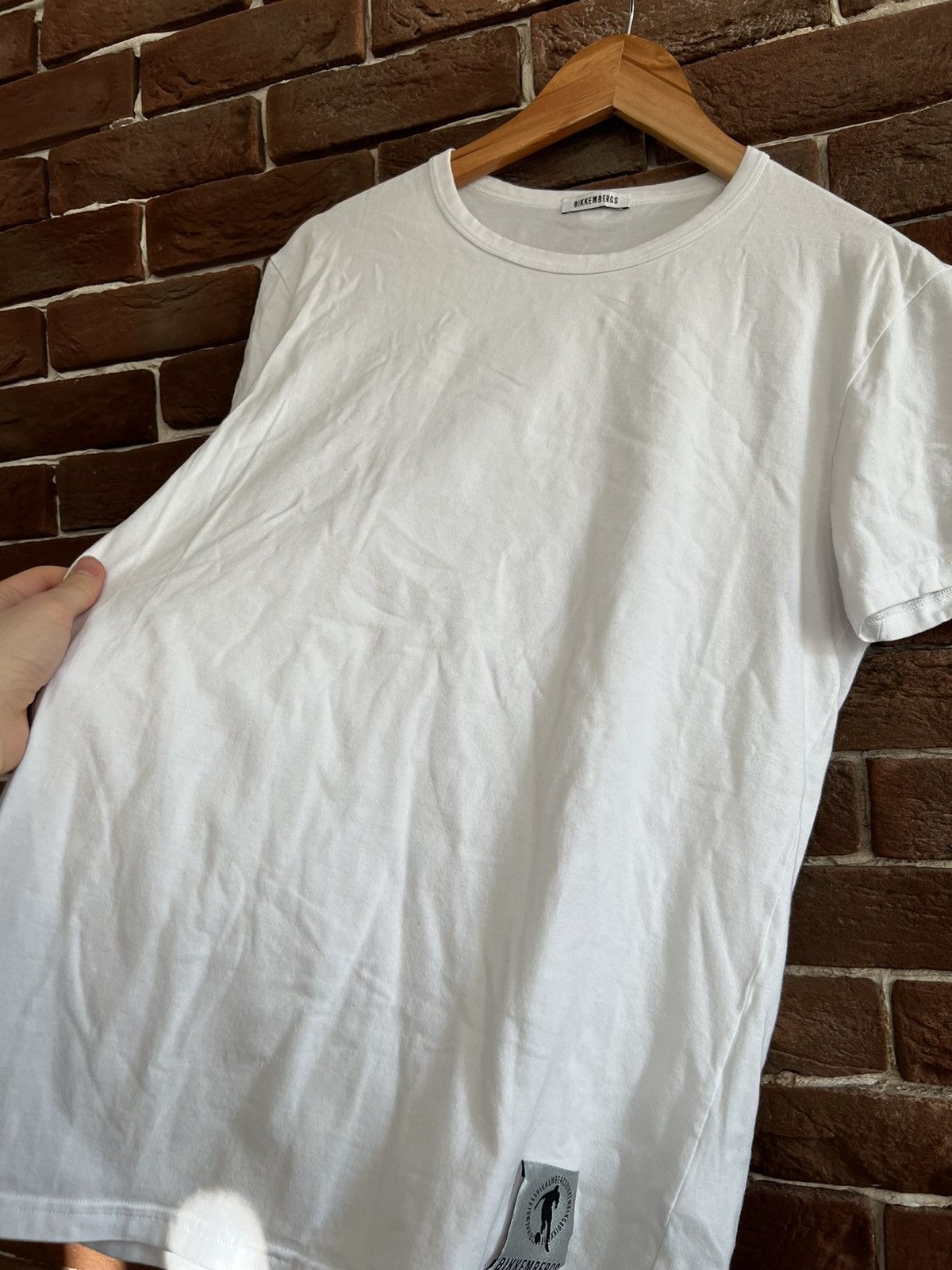Dirk Bikkembergs Vintage Dirk Bikkembergs Logo Hype Tshirt XL white Soccer Size US XL / EU 56 / 4 - 5 Thumbnail
