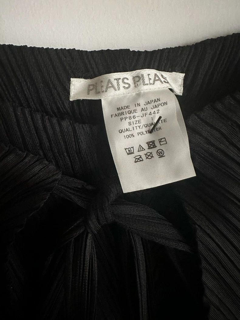 Issey Miyake Issey Miyake size:1 Black pleated culottes Size 42" / US 20 - 4 Thumbnail