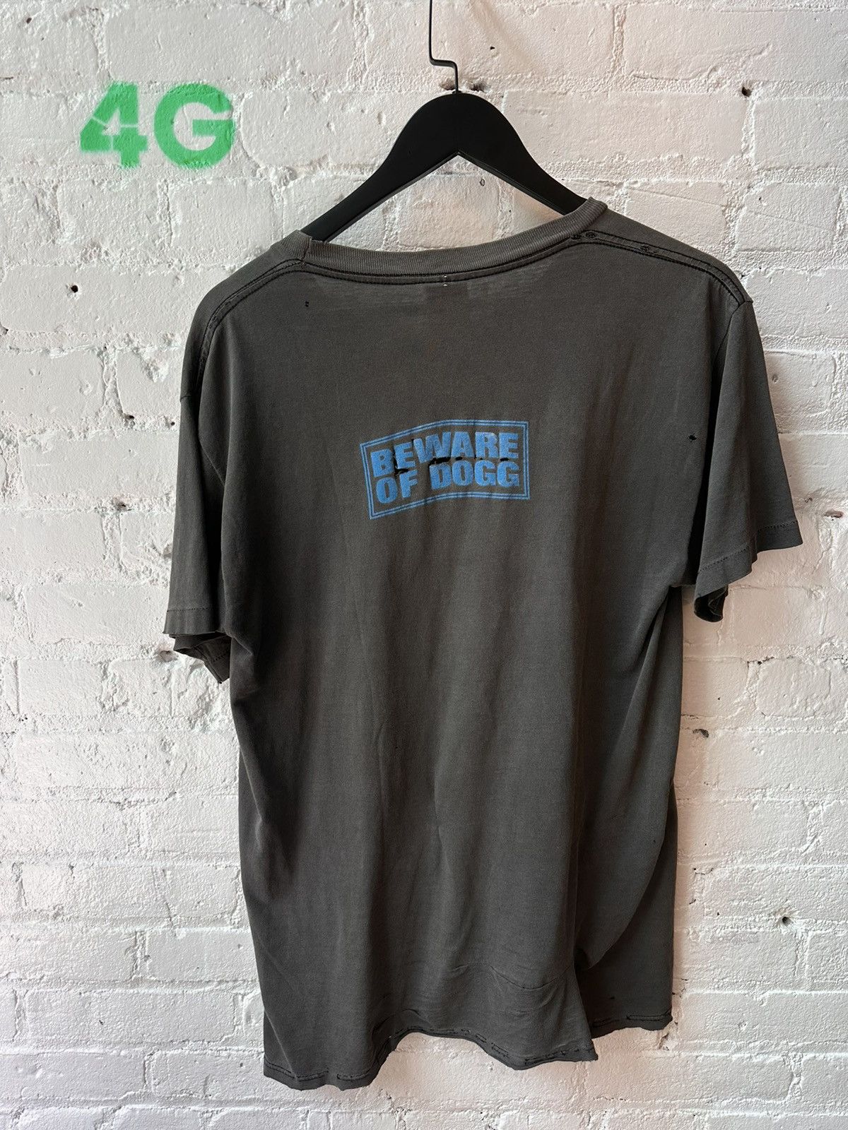 Vintage 1993 OG ICONIC THRASHED SNOOP DOGG DEATH ROW SHIRT Size US L / EU 52-54 / 3 - 8 Thumbnail