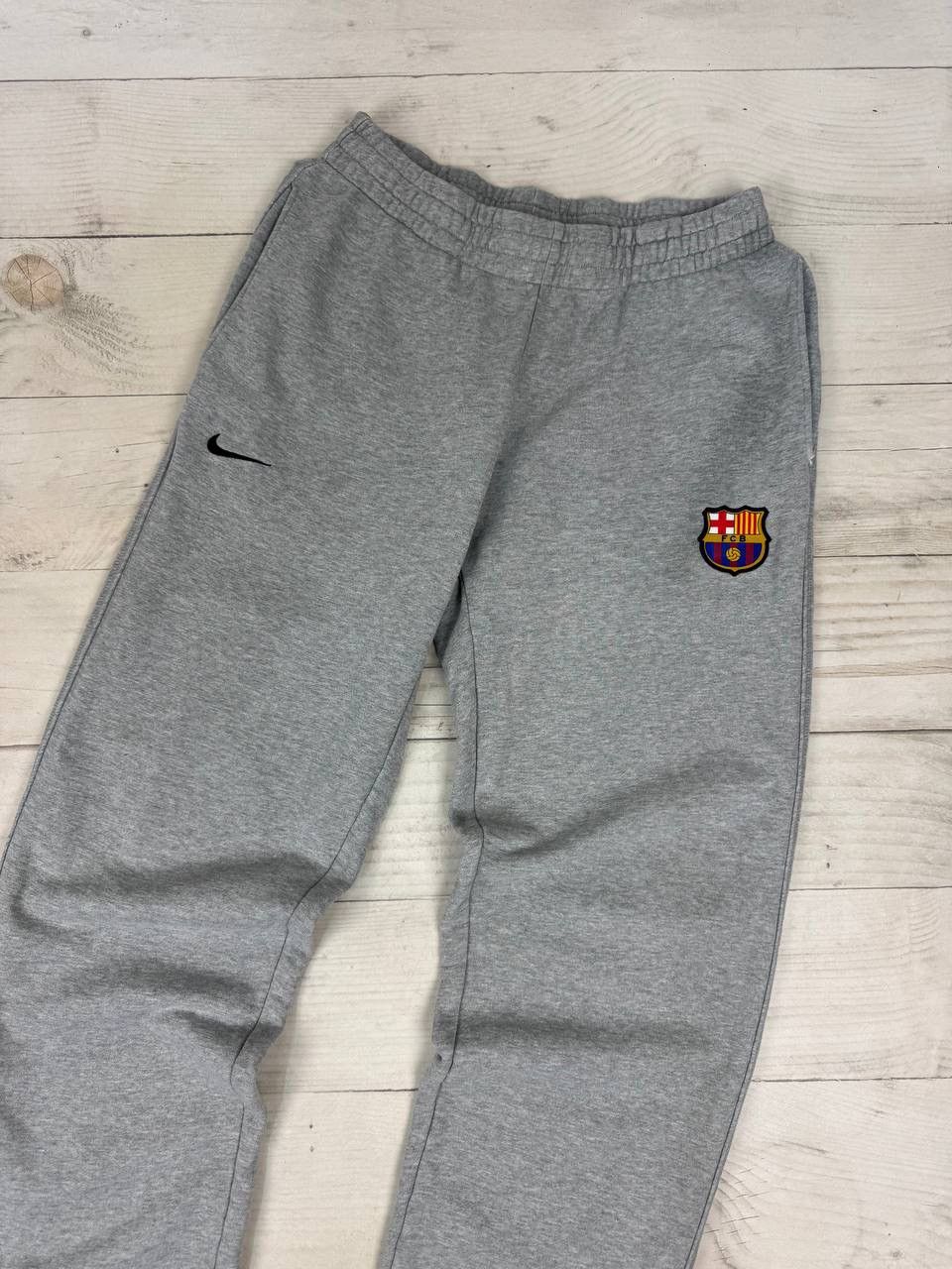 Nike Vintage Nike FC Barcelona Sweatpants Baggy Swoosh Size US 32 / EU 48 - 2 Thumbnail