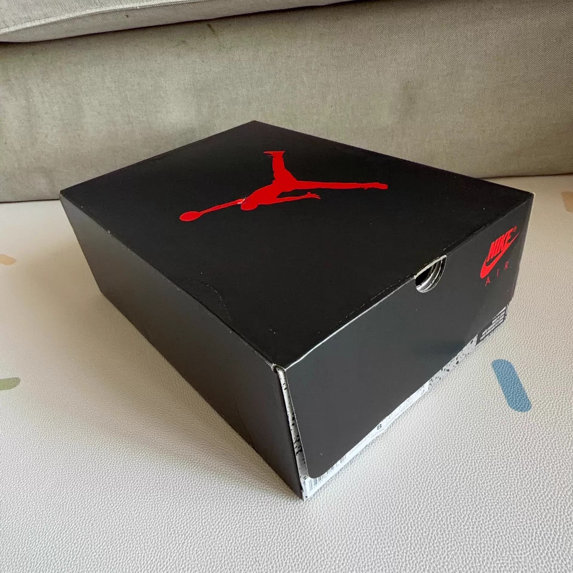 Nike Jordan 5 Fire Red Black Tongue 41 1x worn Size US 8 / EU 41 - 6 Thumbnail