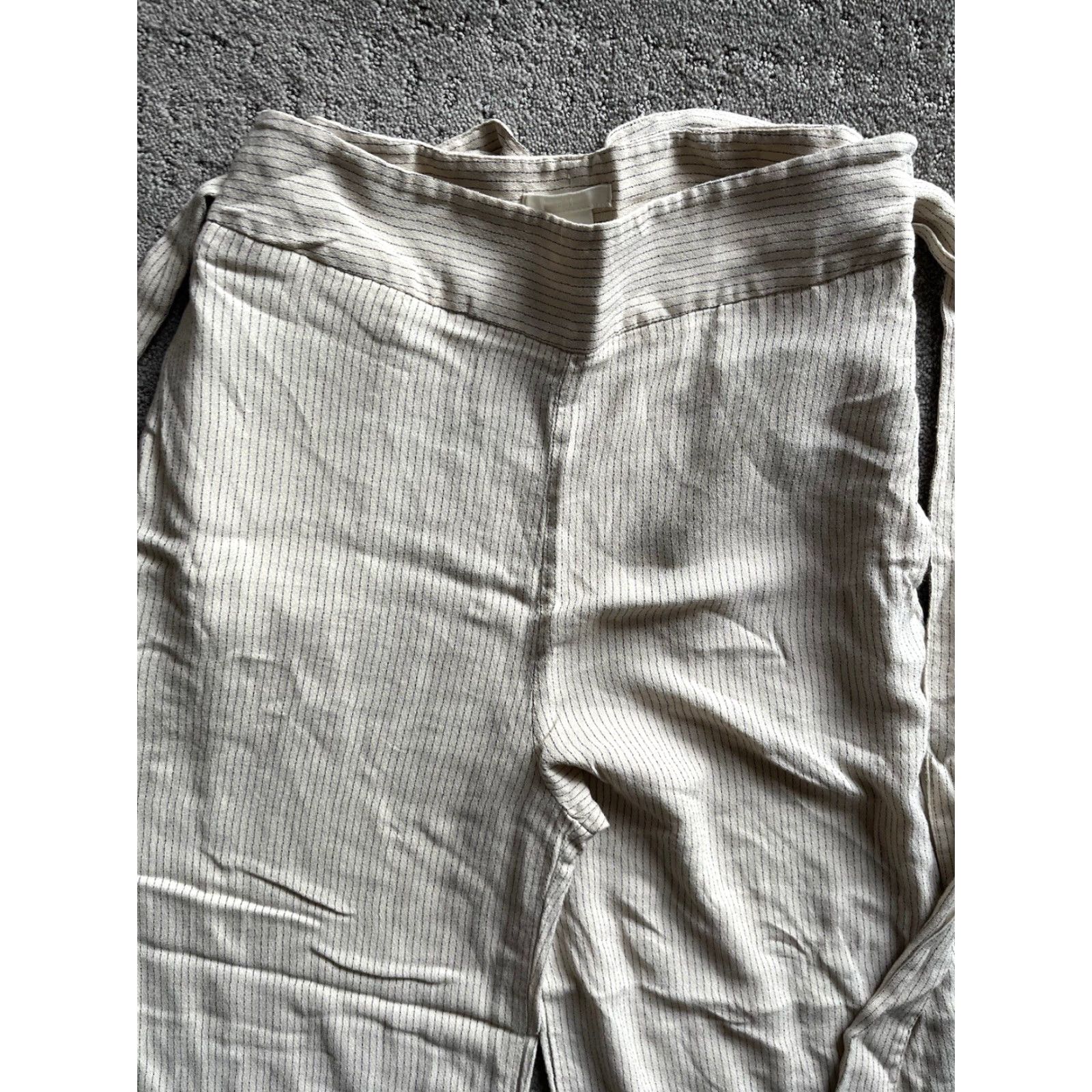 H&M H&M Womens Pants 10 Tan Ultra High Waist Crop Wide Leg Pleated Self Tie Capris Pants Adult Regular Tan/Cream 90s-inspired? Size 32" / US 10 / IT 46 - 2 Thumbnail