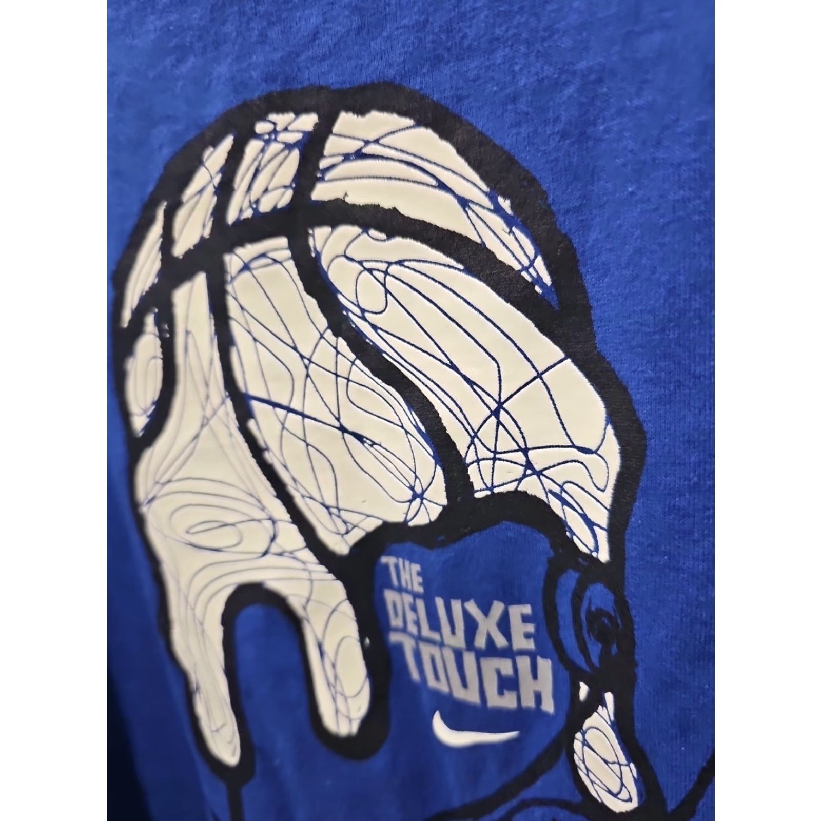 Nike VINTAGE Nike Basketball “In The Paint” Graphic T-Shirt Mens M Black Short Sleeve Crew Neck 22 Chest 29 Length 8/21ss Size US M / EU 48-50 / 2 - 6 Thumbnail
