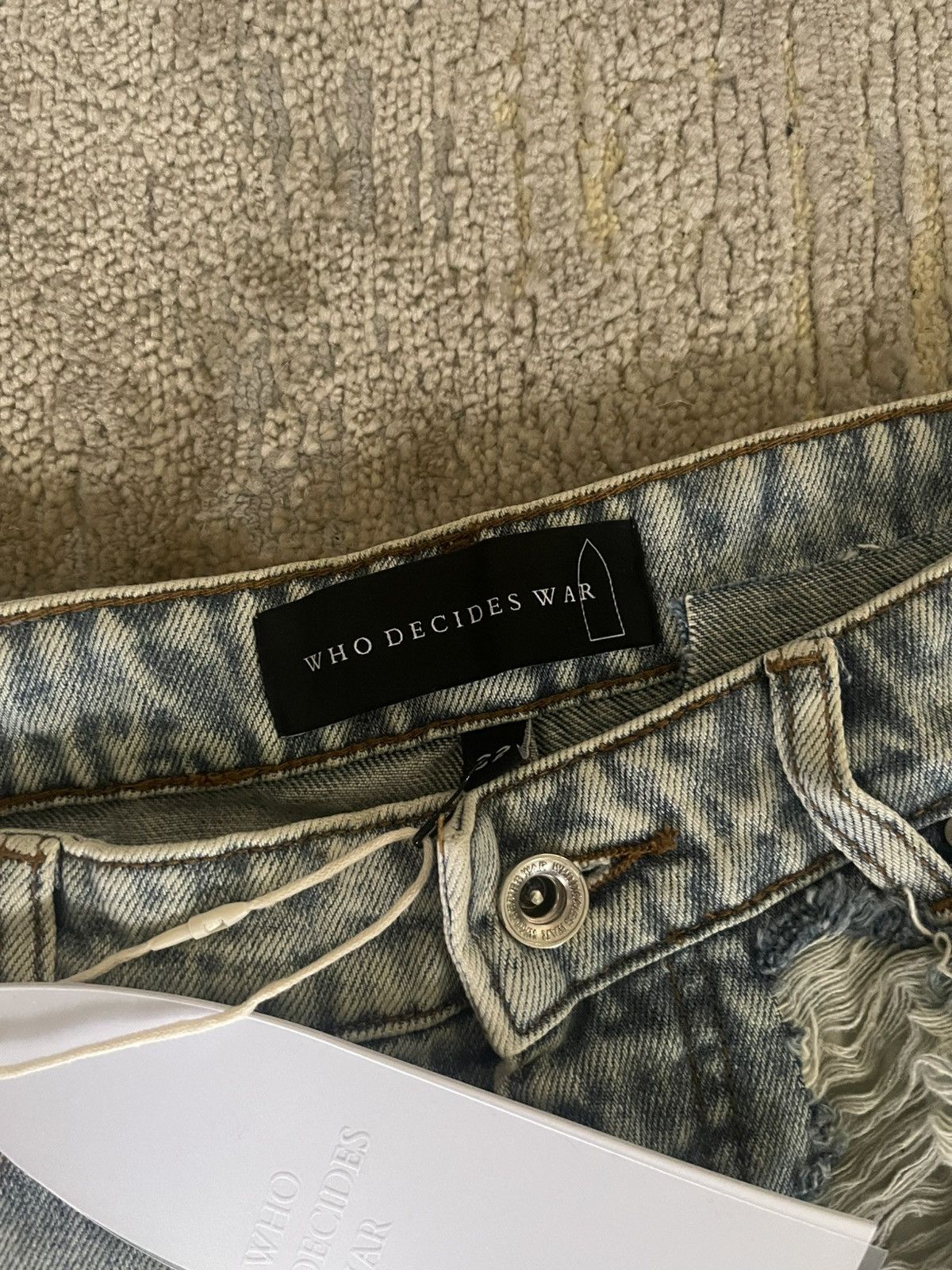 Who Decides War Who Decides War Size 32 denim new w/tags! 100%Authentic Size US 32 / EU 48 - 7 Thumbnail