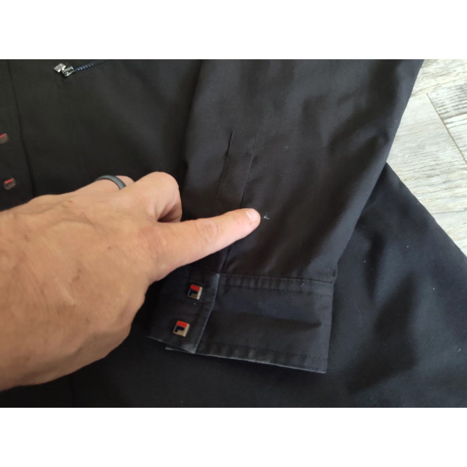 Fila Vintage FILA Long Sleeve Snap Button Up Performance Shirt Black Size L Size US L / EU 52-54 / 3 - 5 Thumbnail