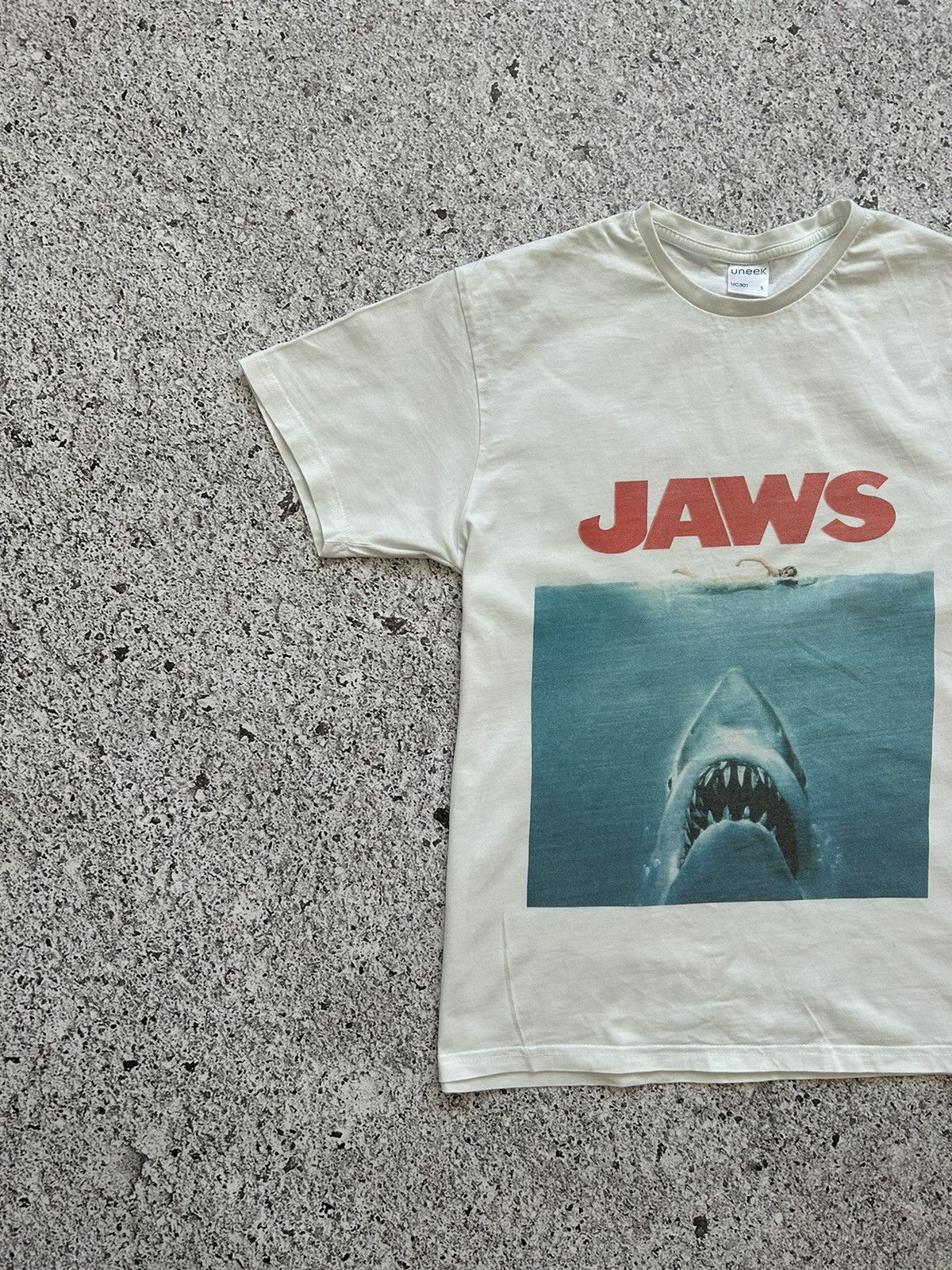 Vintage Vintage 2000s Jaws Universal Studios Shark Movie Tee Size US S / EU 44-46 / 1 - 2 Thumbnail