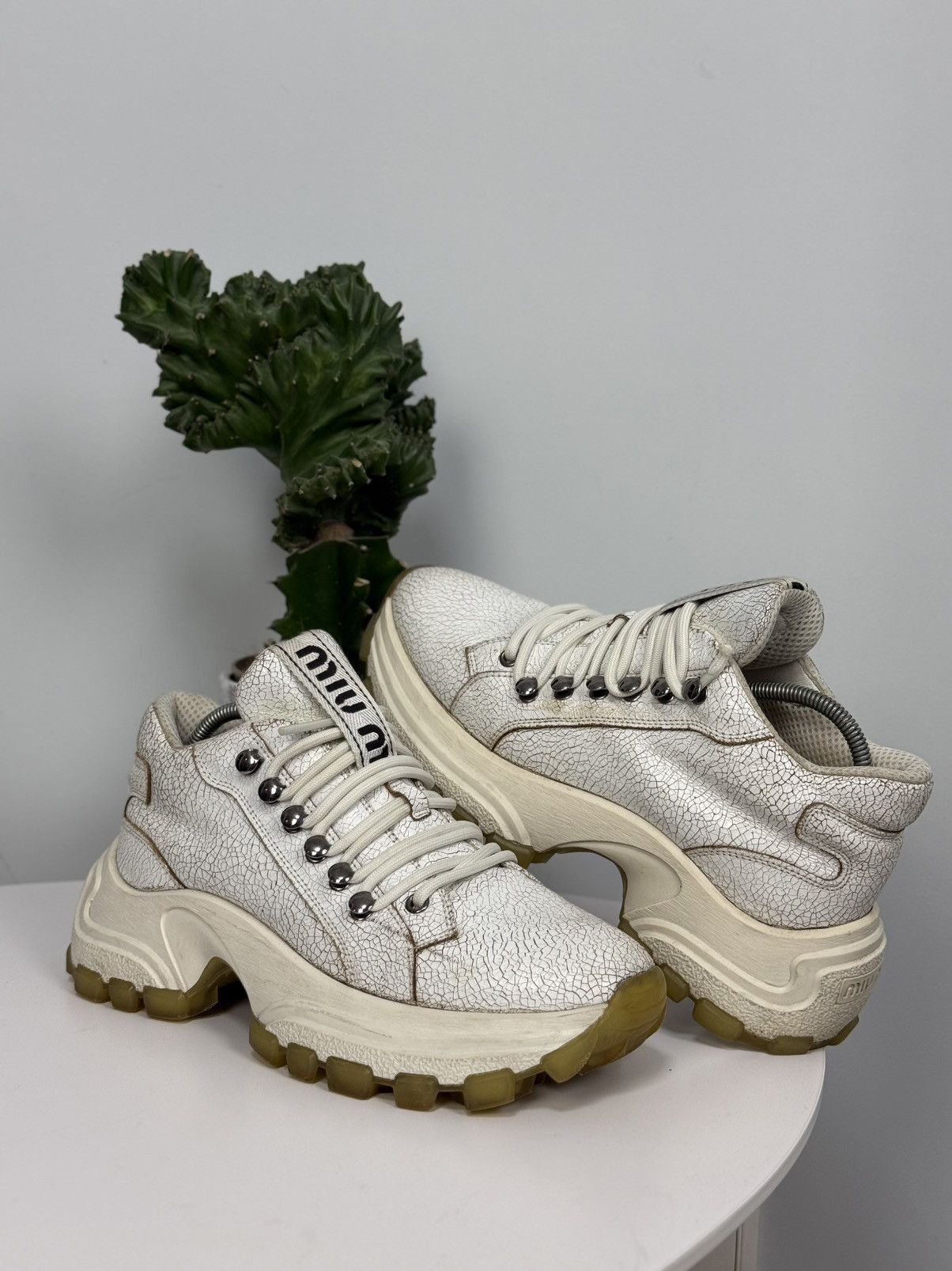 Miu Miu Miu Miu Damen Cracked Leather Chunky Sneakers White EU 37 Size US 7.5 / IT 37.5 - 2 Thumbnail