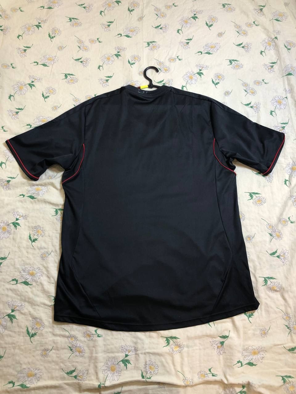 Adidas Liverpool 2011/2012 Away Football Shirt Jersey Adidas Size US XL / EU 56 / 4 - 14 Thumbnail
