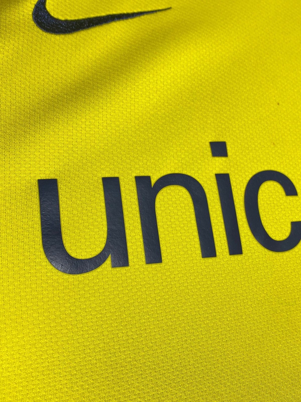 Nike Vintage Nike FC Barcelona 2008 2009 Away Football Shirt Size US M / EU 48-50 / 2 - 4 Thumbnail
