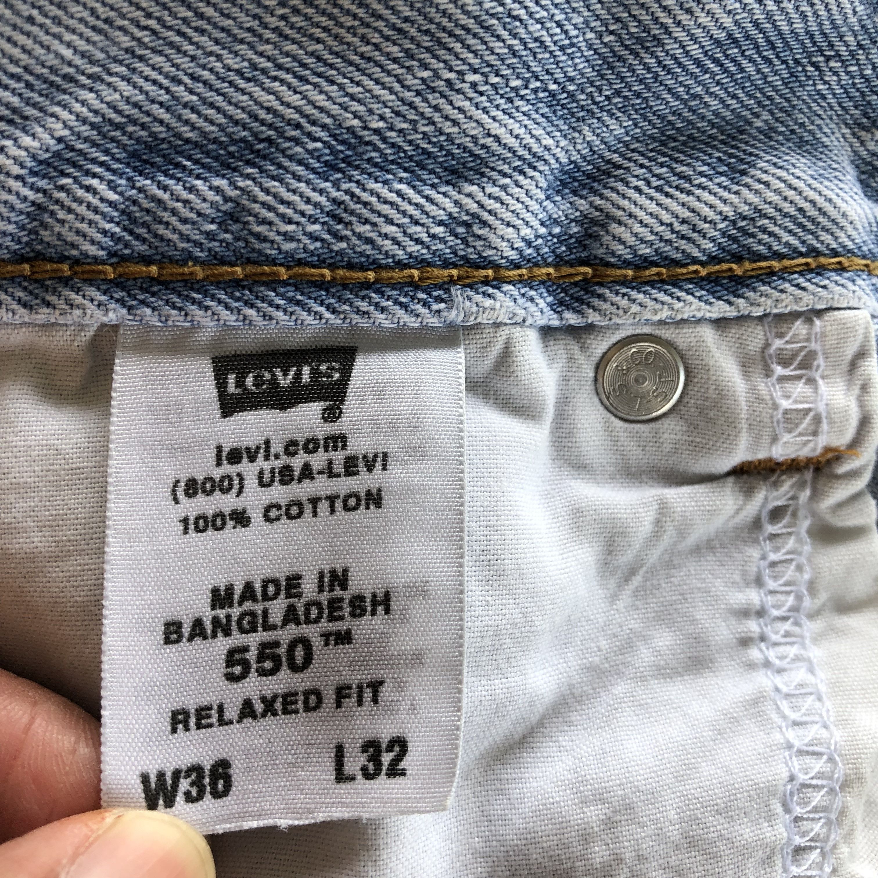 Levi's Vintage Levis 550 Light Wash Jeans Ripped Faded Levi's Denim Size US 34 / EU 50 - 9 Thumbnail