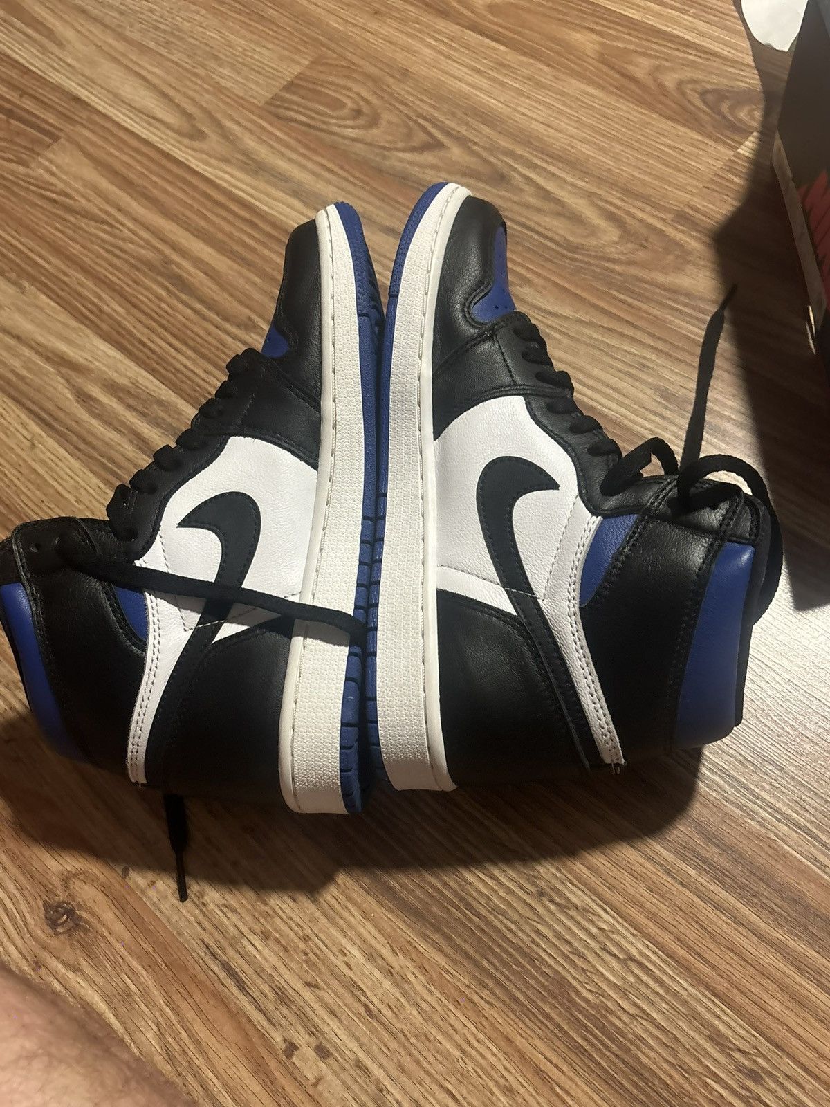 Jordan Brand Air jordan retro 1 high OG royal blue Size US 8.5 / EU 41-42 - 4 Thumbnail