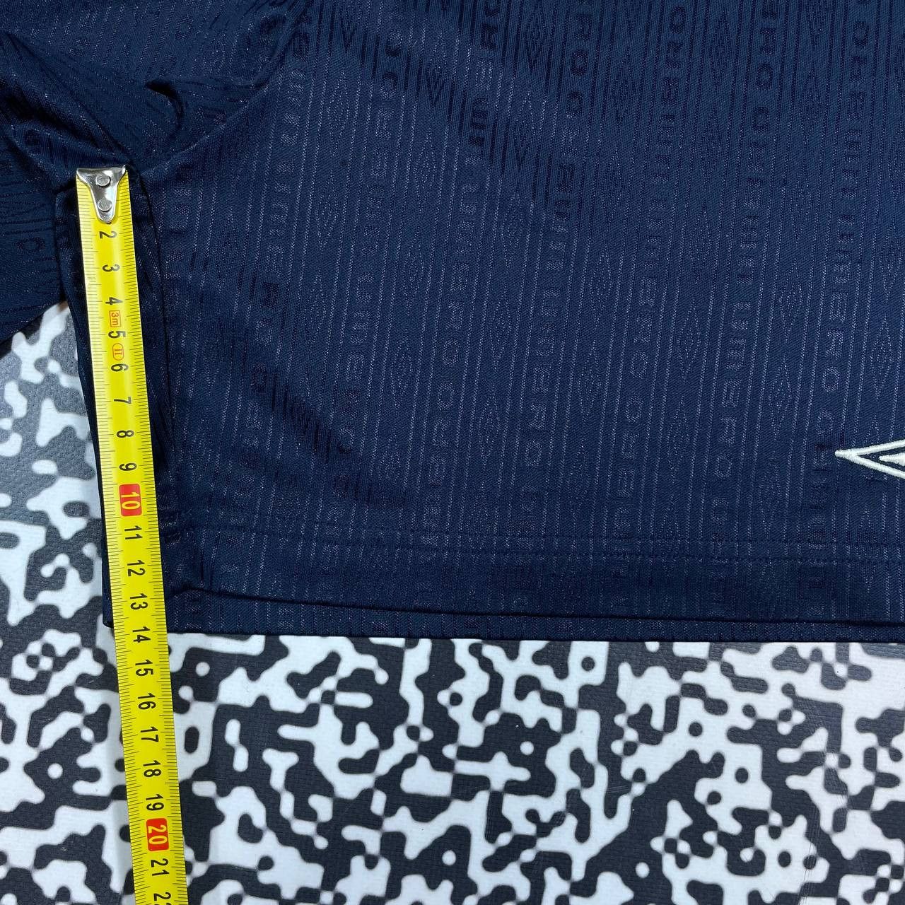 Umbro Vintage 90s Umbro Monogram Retro Casual Sports Style Shorts Size US 36 / EU 52 - 15 Thumbnail