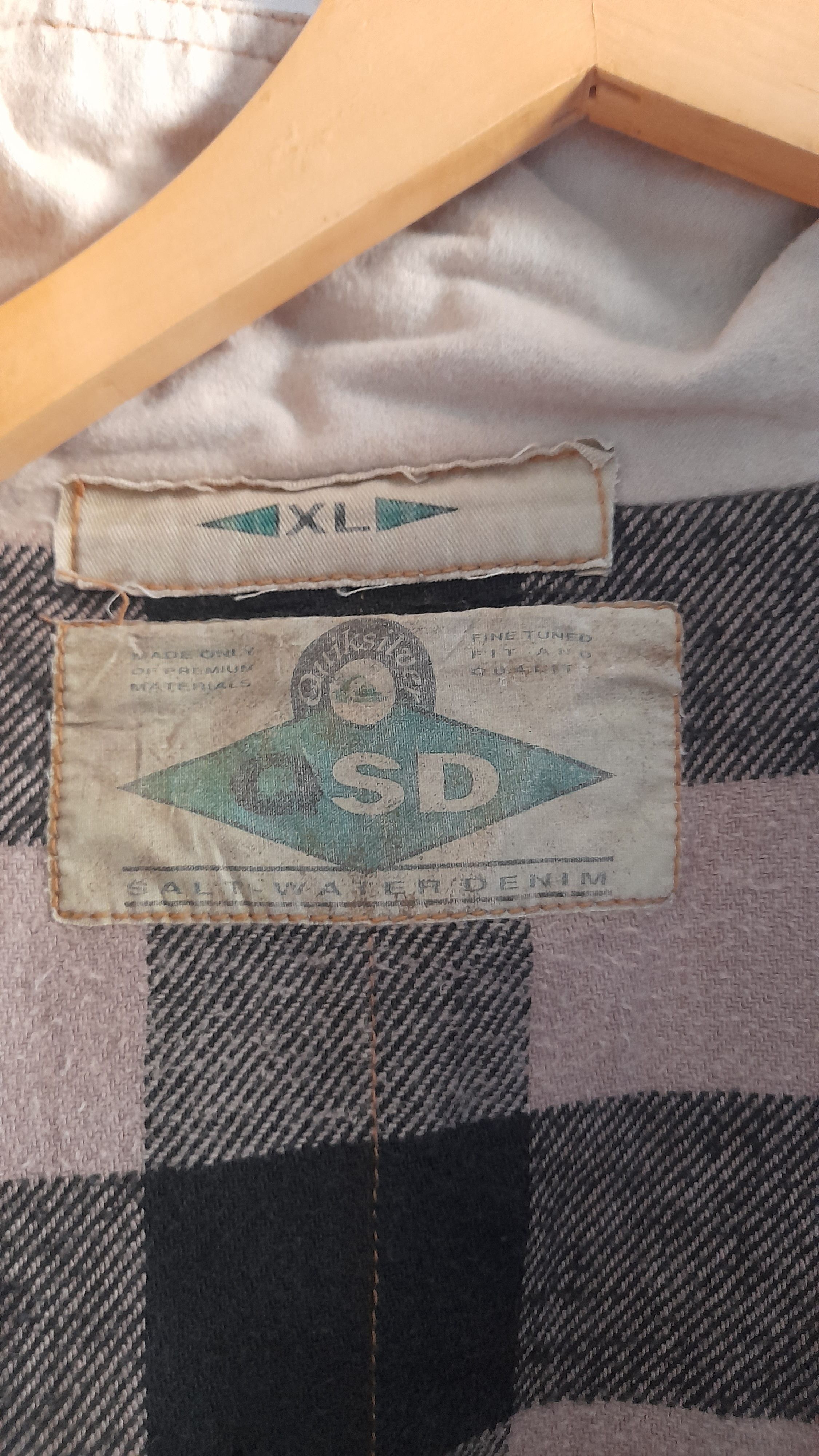 Quiksilver × Vintage Vintage Quiksilever Salt Water Denim Trucket Size US XL / EU 56 / 4 - 6 Thumbnail