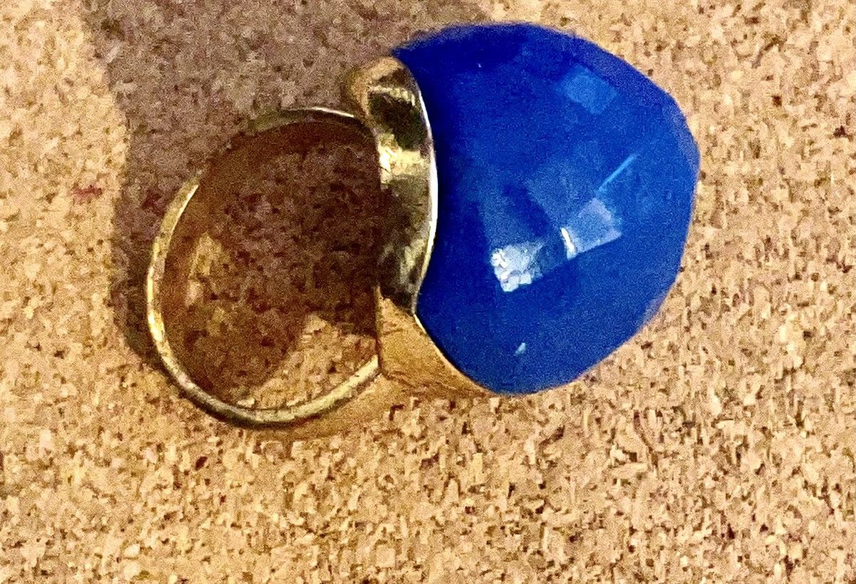 Vintage Vintage 1970’s Lapis Blue Resin Faceted Dome Ring Size 6 Size ONE SIZE - 13 Thumbnail