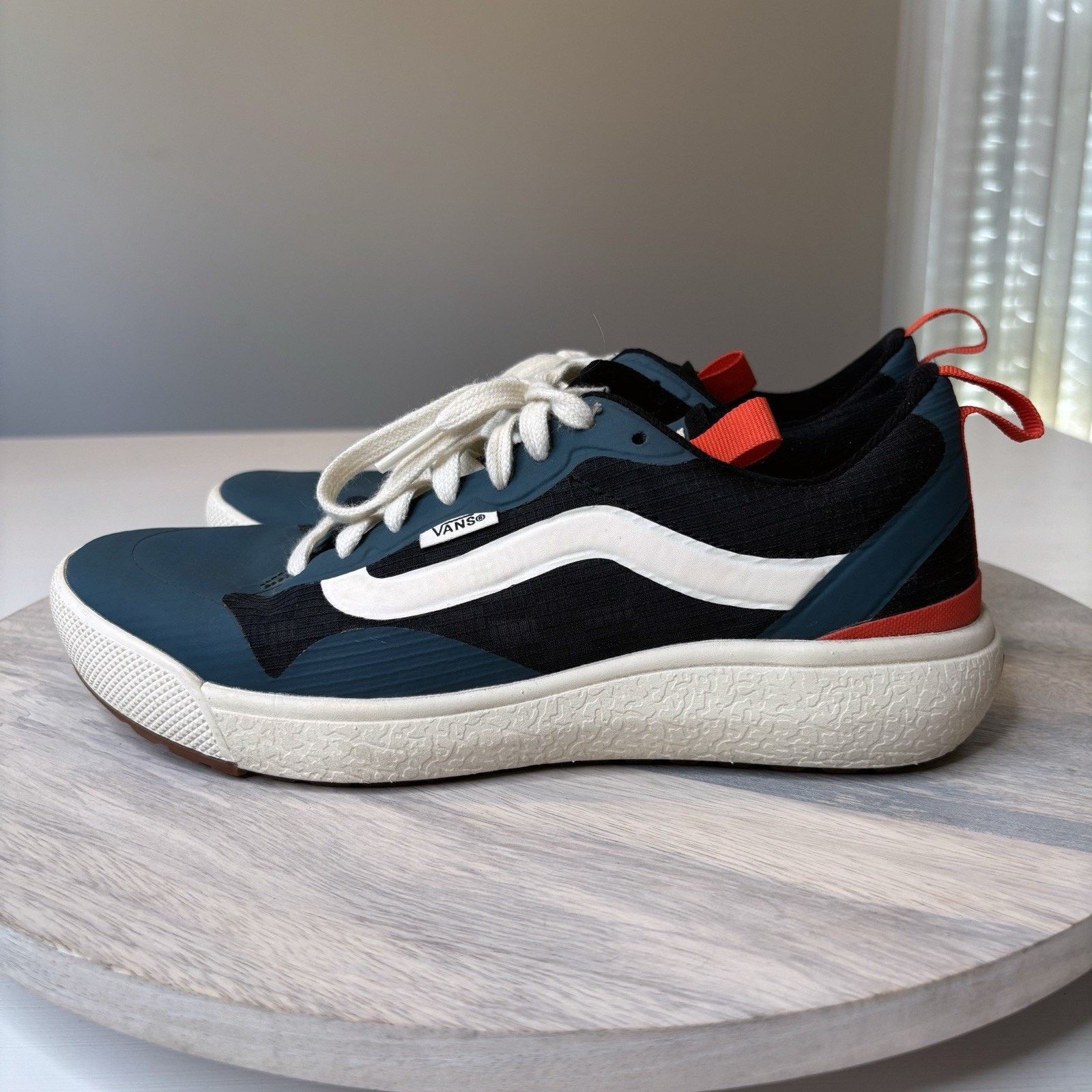 Vans Vans UltraRange Exo Blue White Black Sneakers Unisex M7 W8.5 Size US 7 / EU 40 - 2 Thumbnail