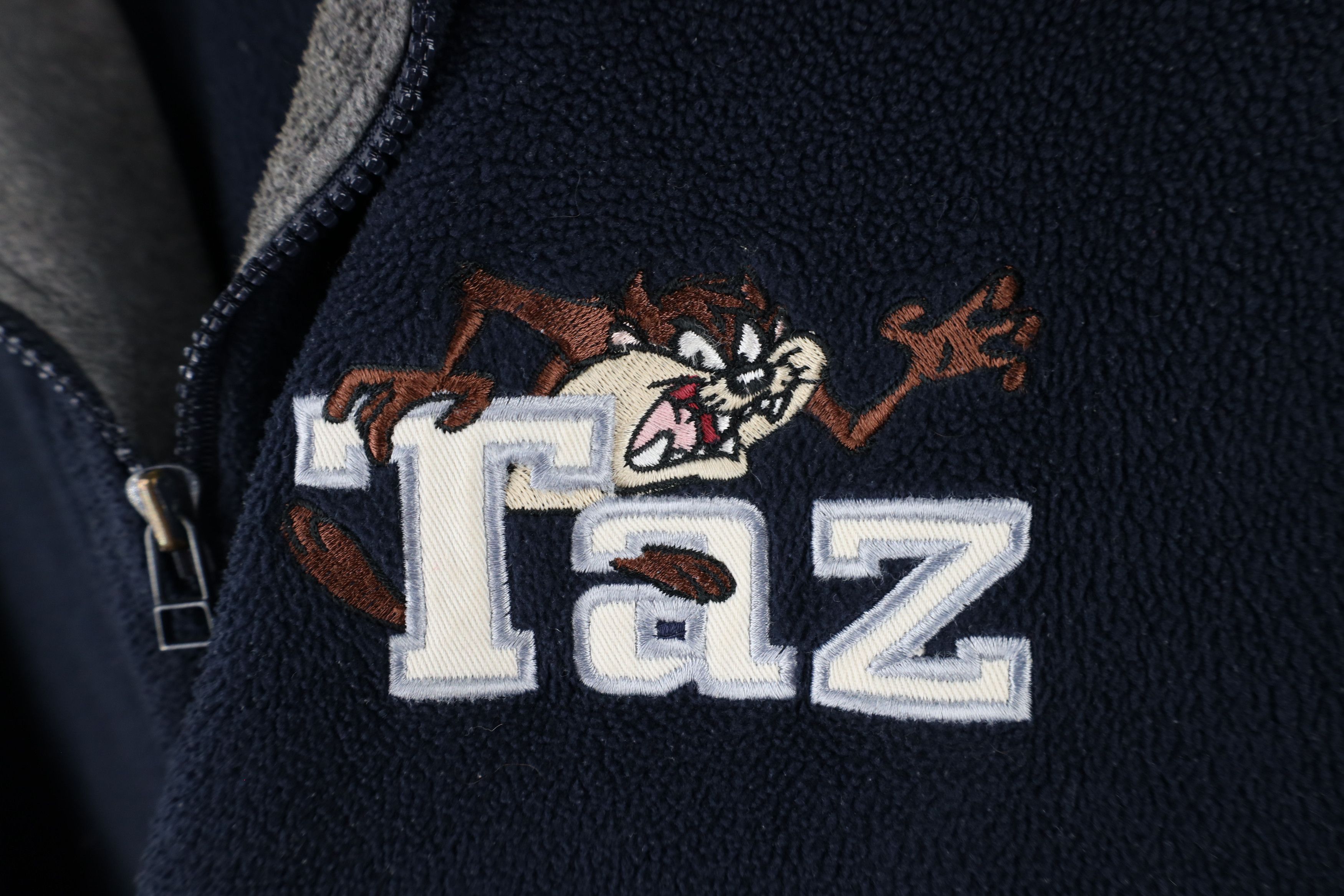 Vintage Vintage 90s Looney Tunes Spell Taz Half Zip Fleece Sweater Size US S / EU 44-46 / 1 - 6 Thumbnail