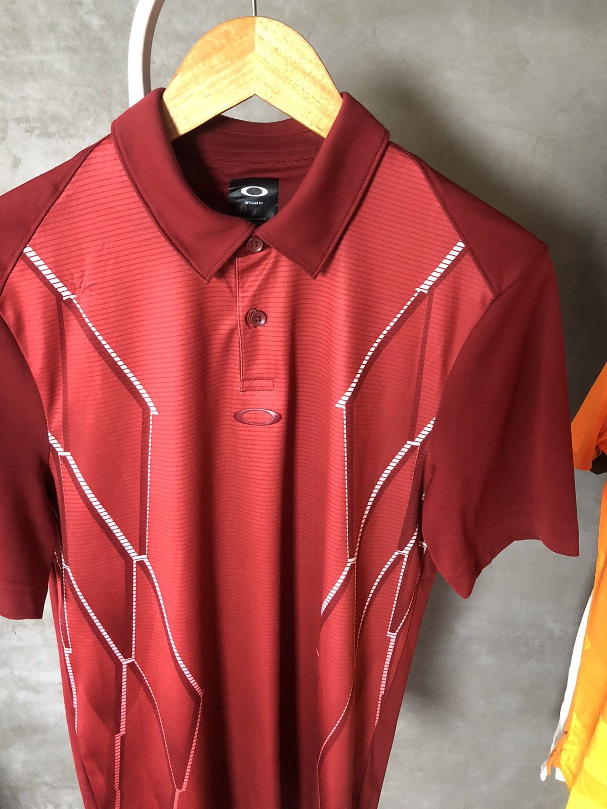 Oakley Oakley Red Oakley Polo Shirt Size M Regular Fit Sportswear Size US M / EU 48-50 / 2 - 1 Thumbnail