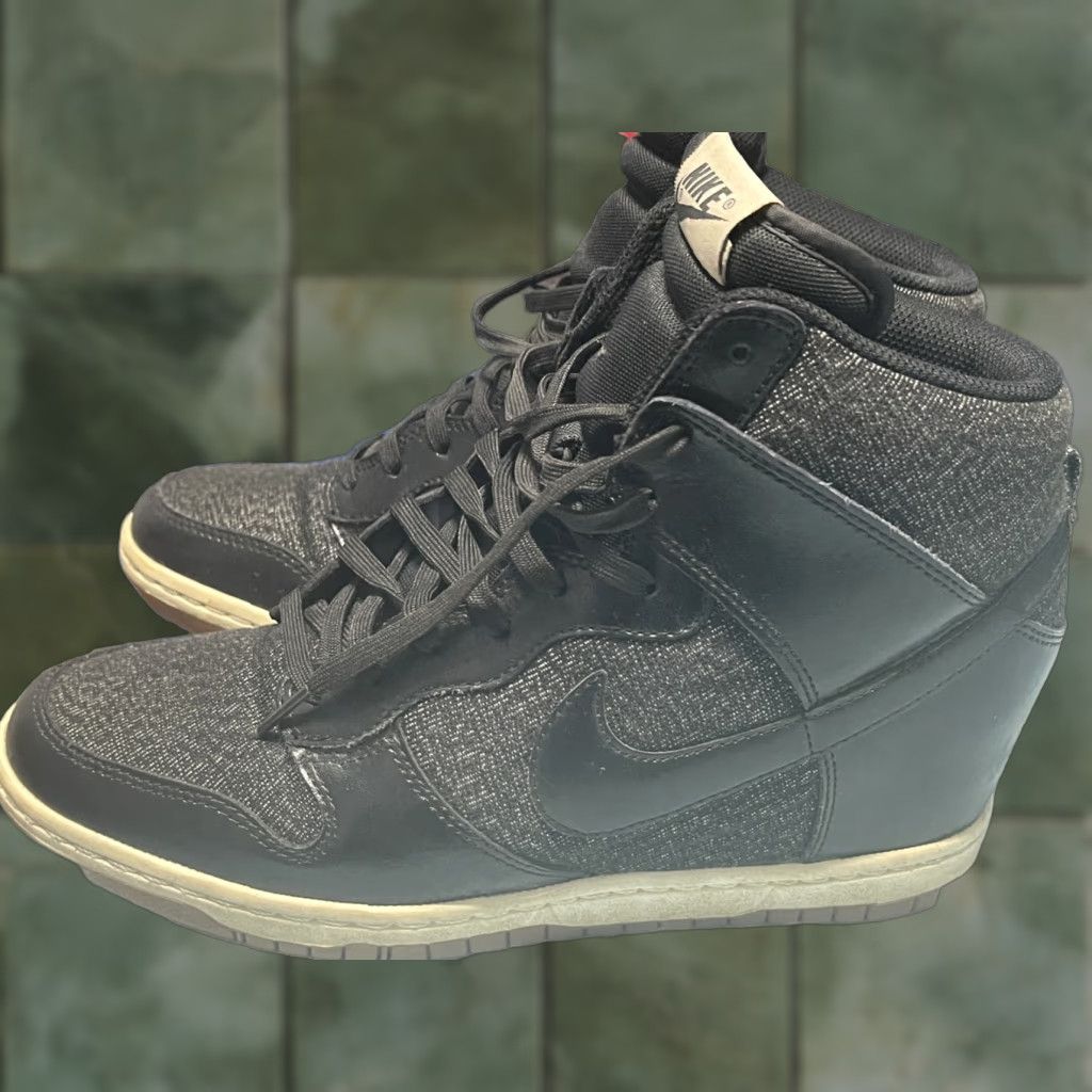 Nike Nike Dunk Sky Hi Essential Sneaker Women’s Sz 10 Black Gray Tweed Hidden Wedge Nike Sky Hi Essential Sneakers Women’s 10 Black Size US 10 / IT 40 - 1 Thumbnail
