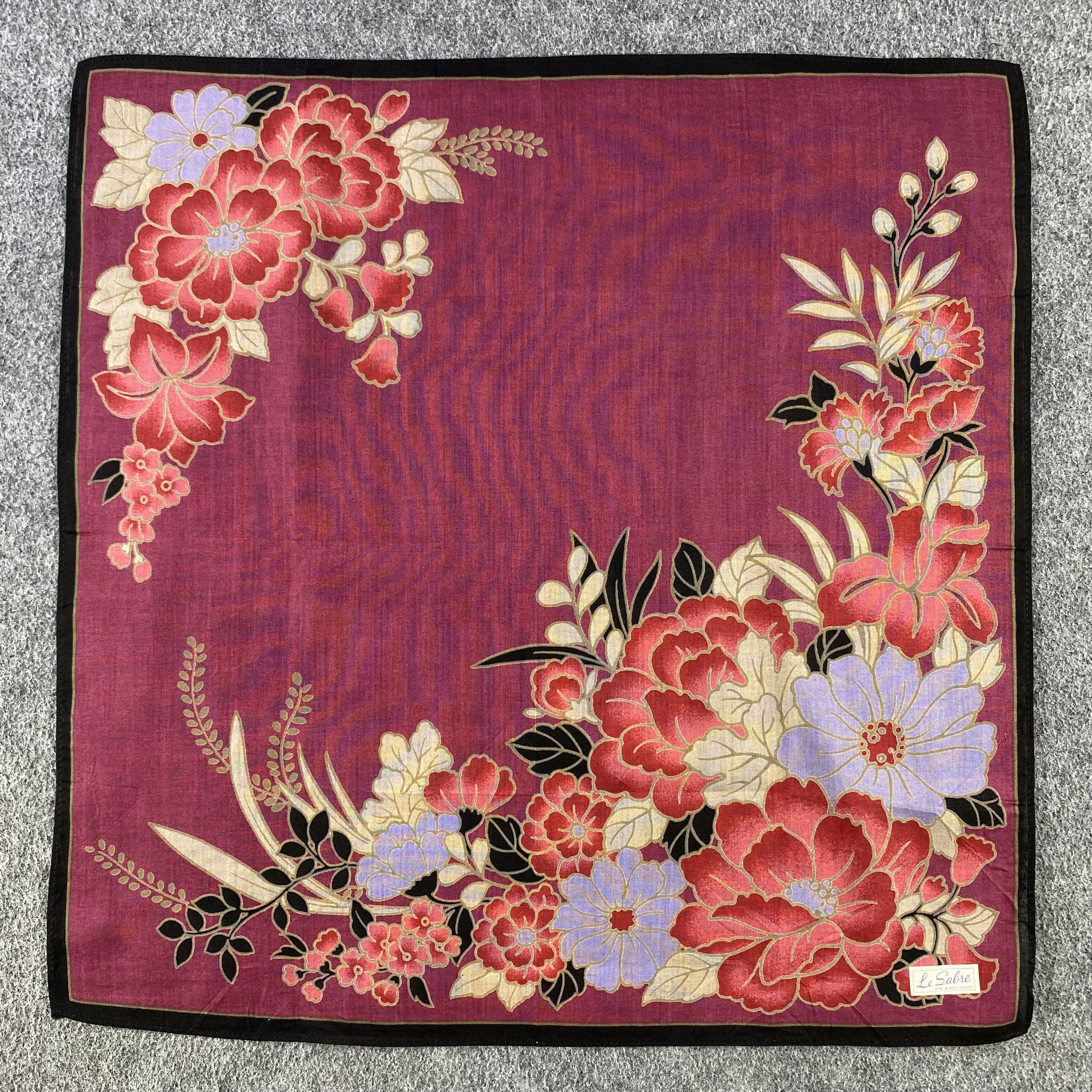Vintage Handkerchief/Neckerchief/Bandana HC758 Size ONE SIZE - 1 Thumbnail