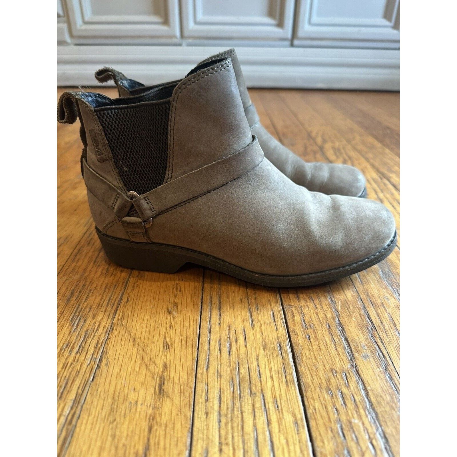 Teva Teva Women’s De La Vina Dos Chelsea Boot Size 6.5 Taupe GUC Size US 6.5 / IT 36.5 - 5 Thumbnail