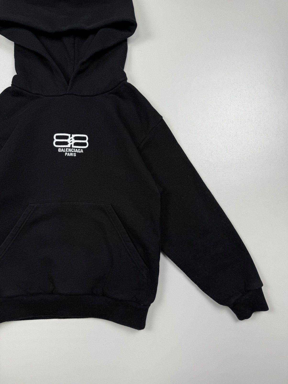 Balenciaga Balenciaga Paris Kids Embroidered Logo Hoodie Size 8y Size XXS / US 00 / IT 34 - 3 Thumbnail
