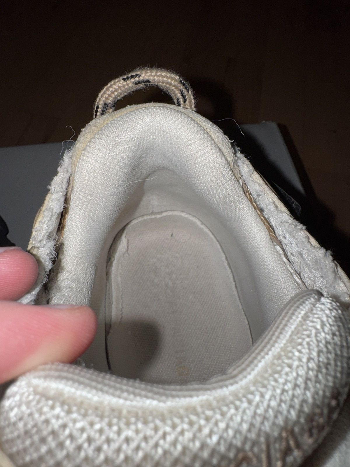 Balenciaga Balenciaga Runner Beige Size US 8 / EU 41 - 14 Thumbnail
