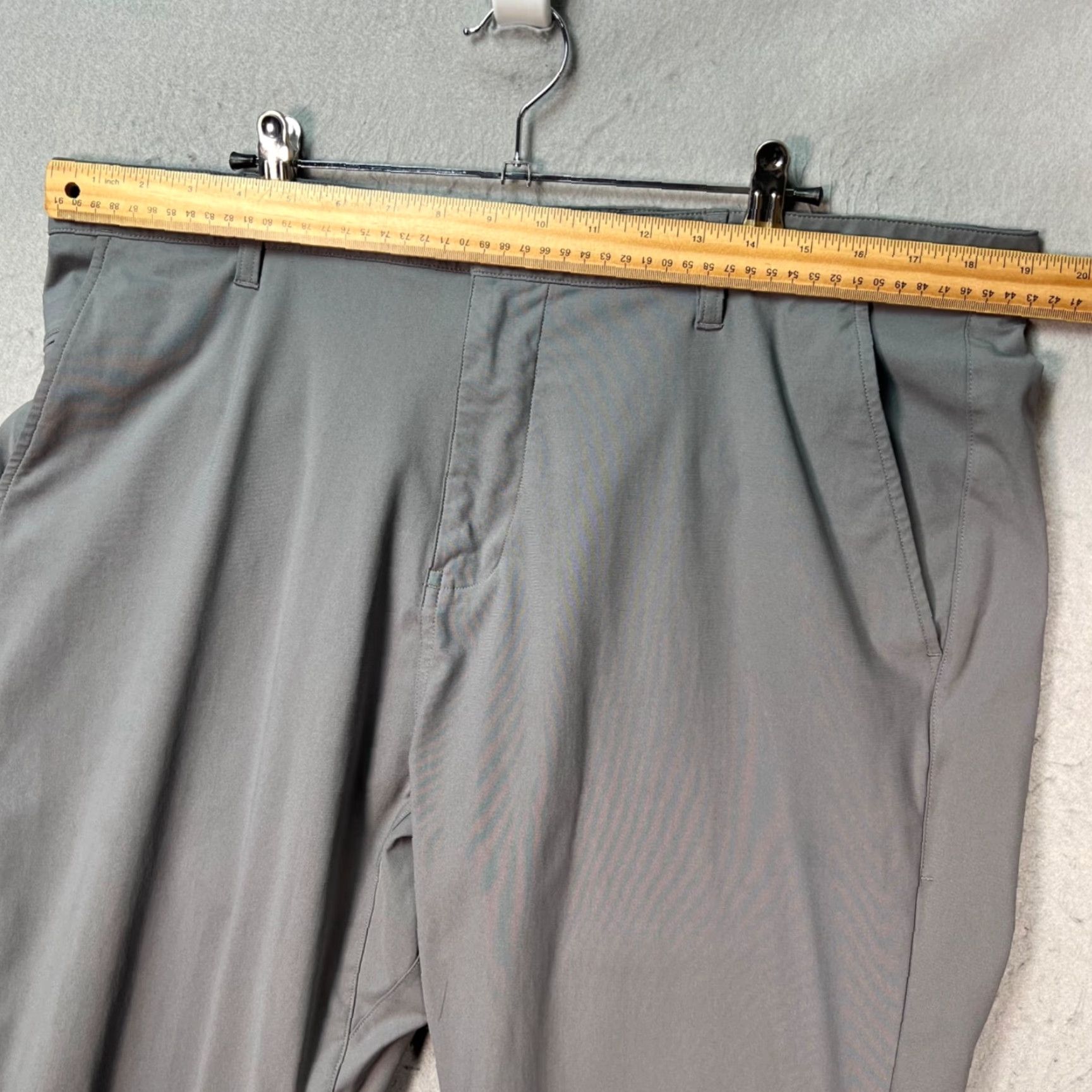 Rhone Rhone Mens Chino Pants 38 Grey Lightweight Flat Front 5-Pocket Straight Inseam 29in Regular Size Size US 38 / EU 54 - 6 Thumbnail