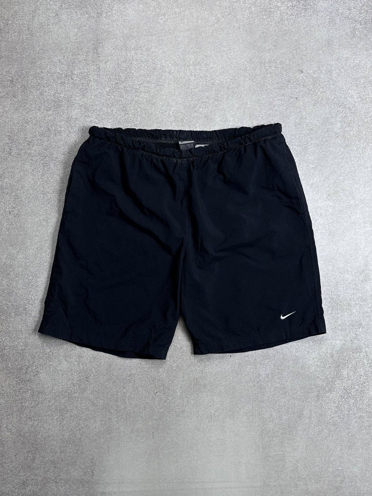 Nike Vintage Nike Swoosh Nylon Y2K Shorts Running M Size US 31 - 1 Thumbnail