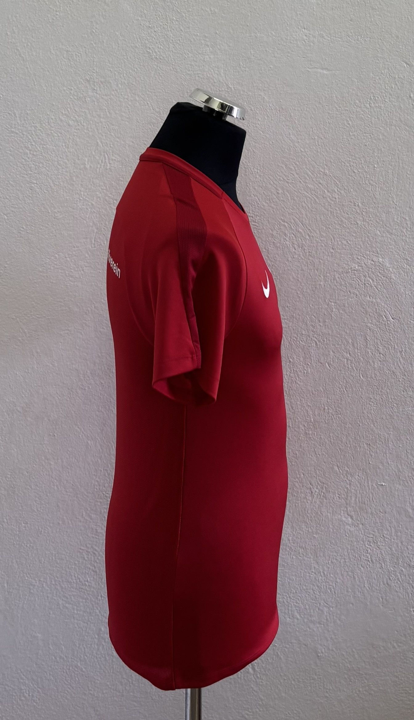 Nike BFC Dynamo 2012/2014 Nike Training Jersey Size S Size US S / EU 44-46 / 1 - 4 Thumbnail
