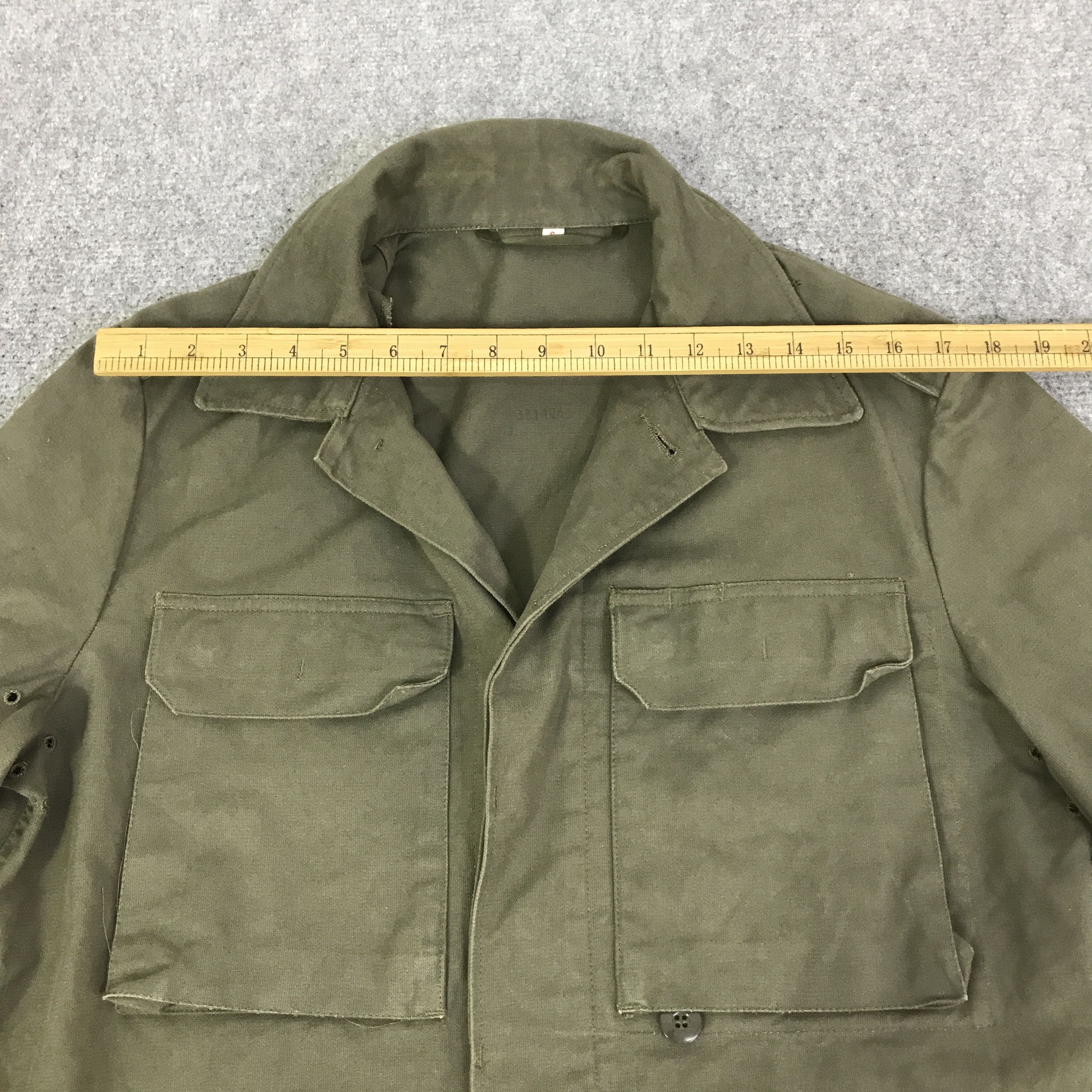 Vintage ARMY GREEN BUTTON JACKET K114B19 Size US L / EU 52-54 / 3 - 5 Thumbnail
