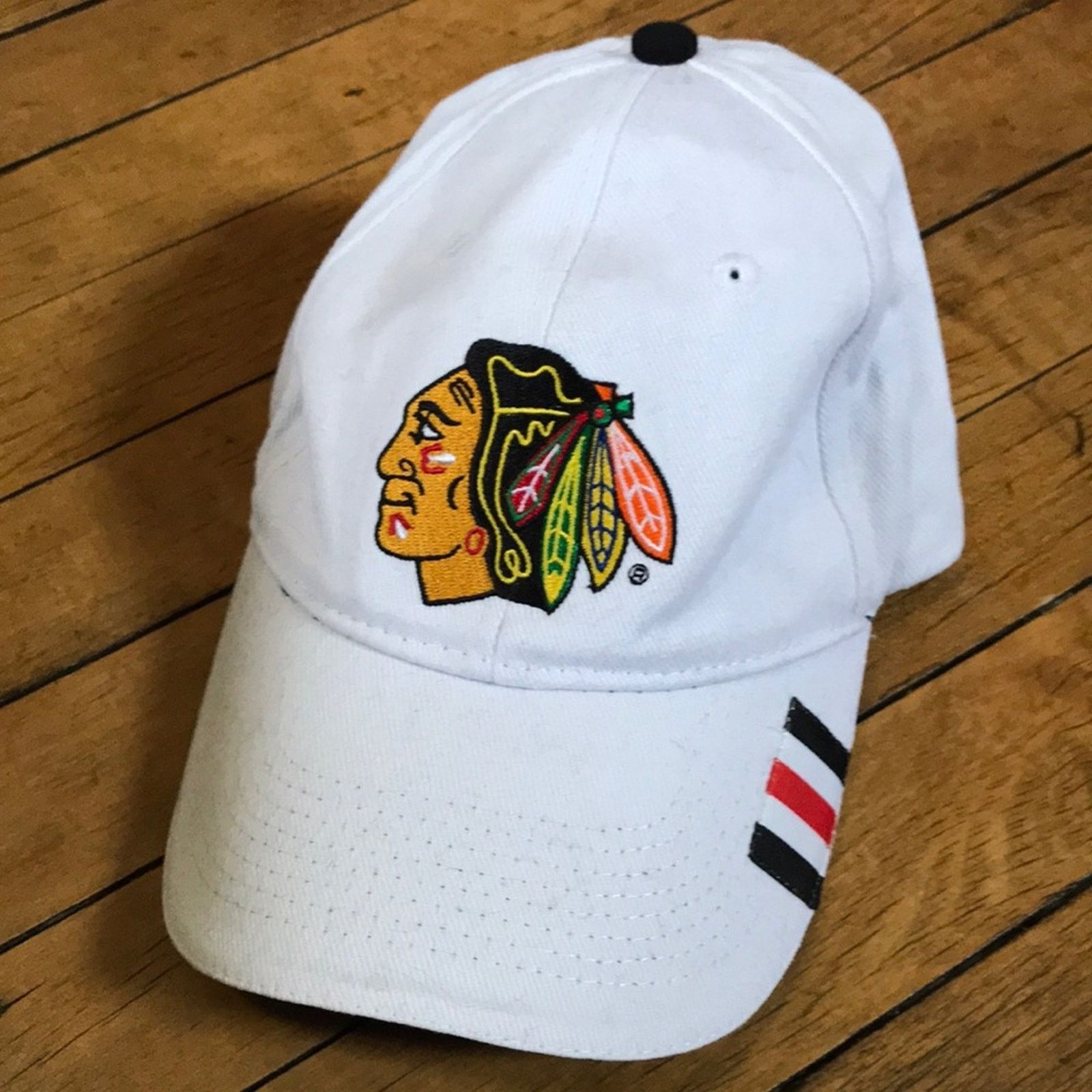 Kickers Chicago Blackhawks Kick10 Pro Gear White Cap Size ONE SIZE - 1 Thumbnail