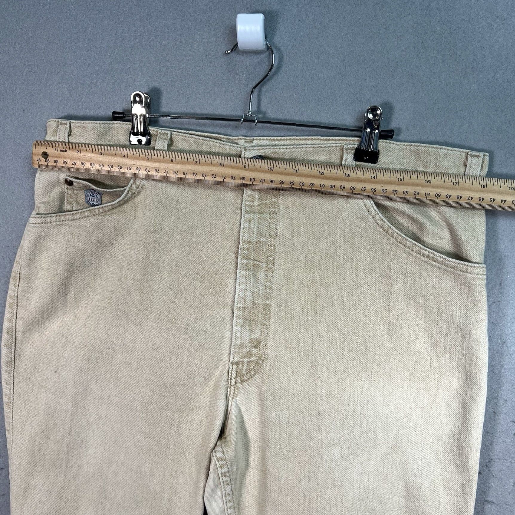 Levi's VINTAGE Levis Jeans Relaxed Fit Adult 36 x 32 Beige Made In USA Mens Y2K Size US 36 / EU 52 - 2 Thumbnail