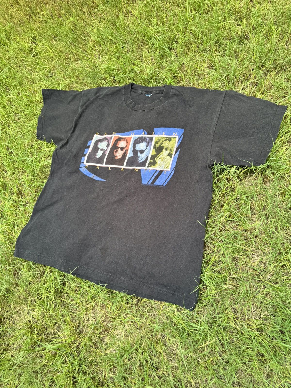 Vintage Vintage 1995 Van Halen “Balance” tour t-shirt Size US XL / EU 56 / 4 - 2 Thumbnail