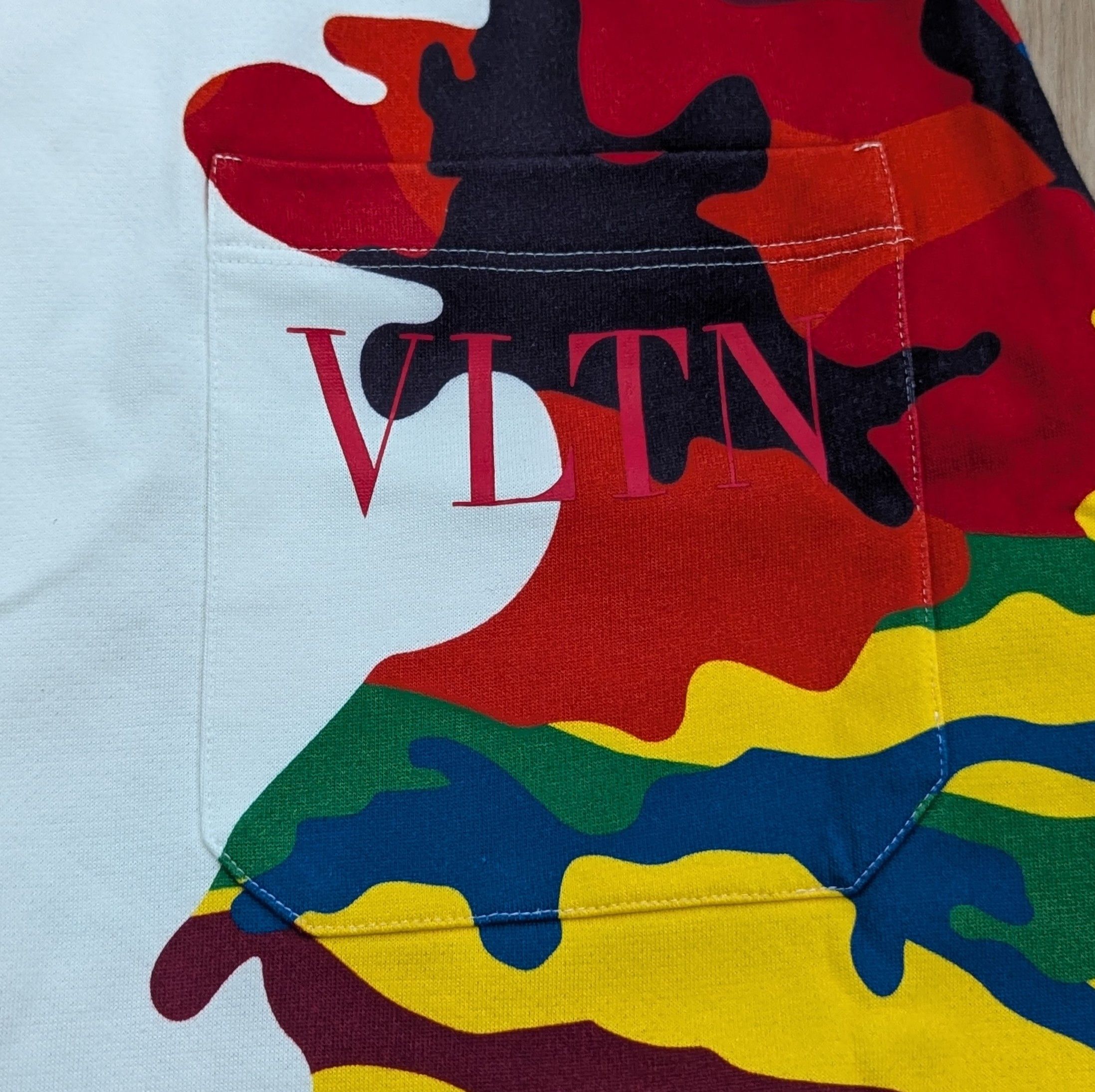 Valentino Valentino Camo Print Cotton Blend Logo Sweat Shorts White S Size US 30 / EU 46 - 3 Thumbnail