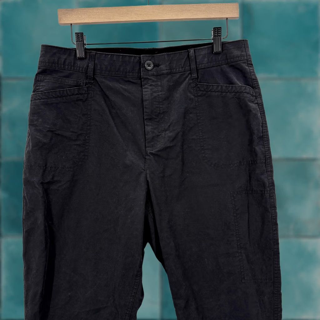 Eddie Bauer Eddie Bauer Travex Pants Womens 10 Black Straight Leg Stretch Twill Hiking Trail Size 32" / US 10 / IT 46 - 1 Thumbnail