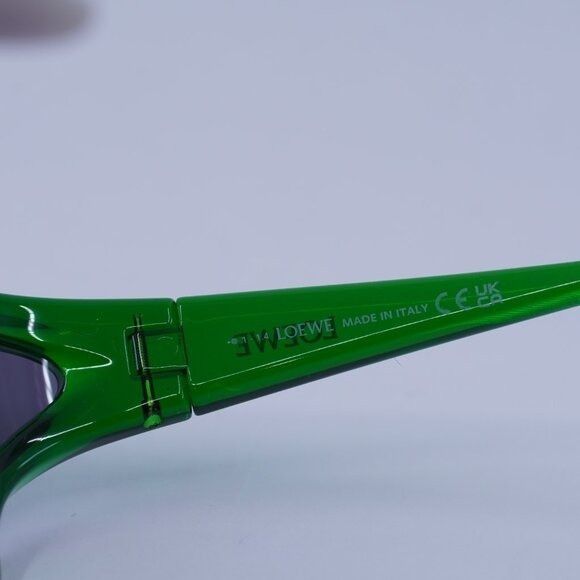 Loewe Loewe LW40143U 98A Sunglasses Transparent Dark Green Shield Size ONE SIZE - 8 Thumbnail