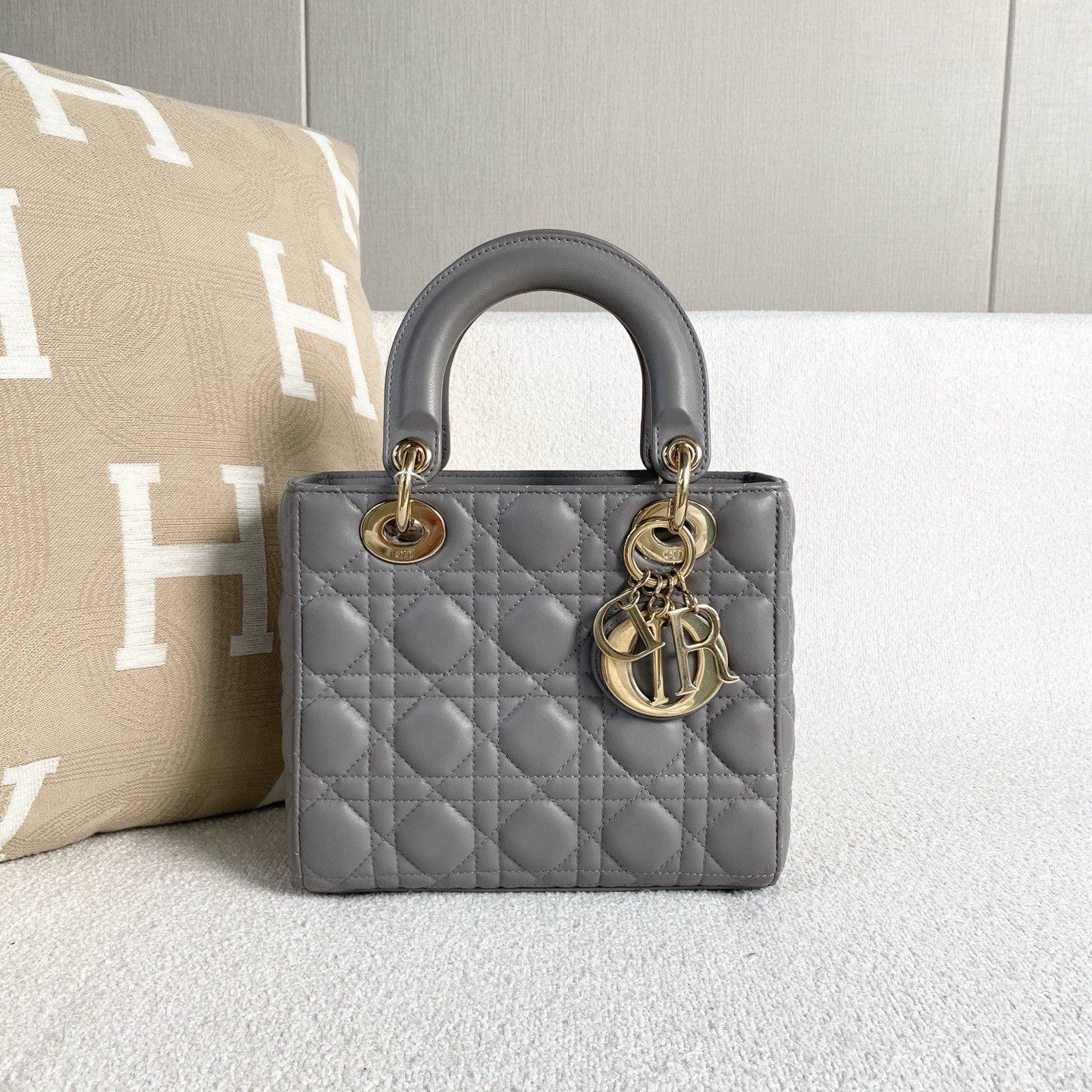 Dior Pre-loved Bag Very good condition Size ONE SIZE - 1 Thumbnail