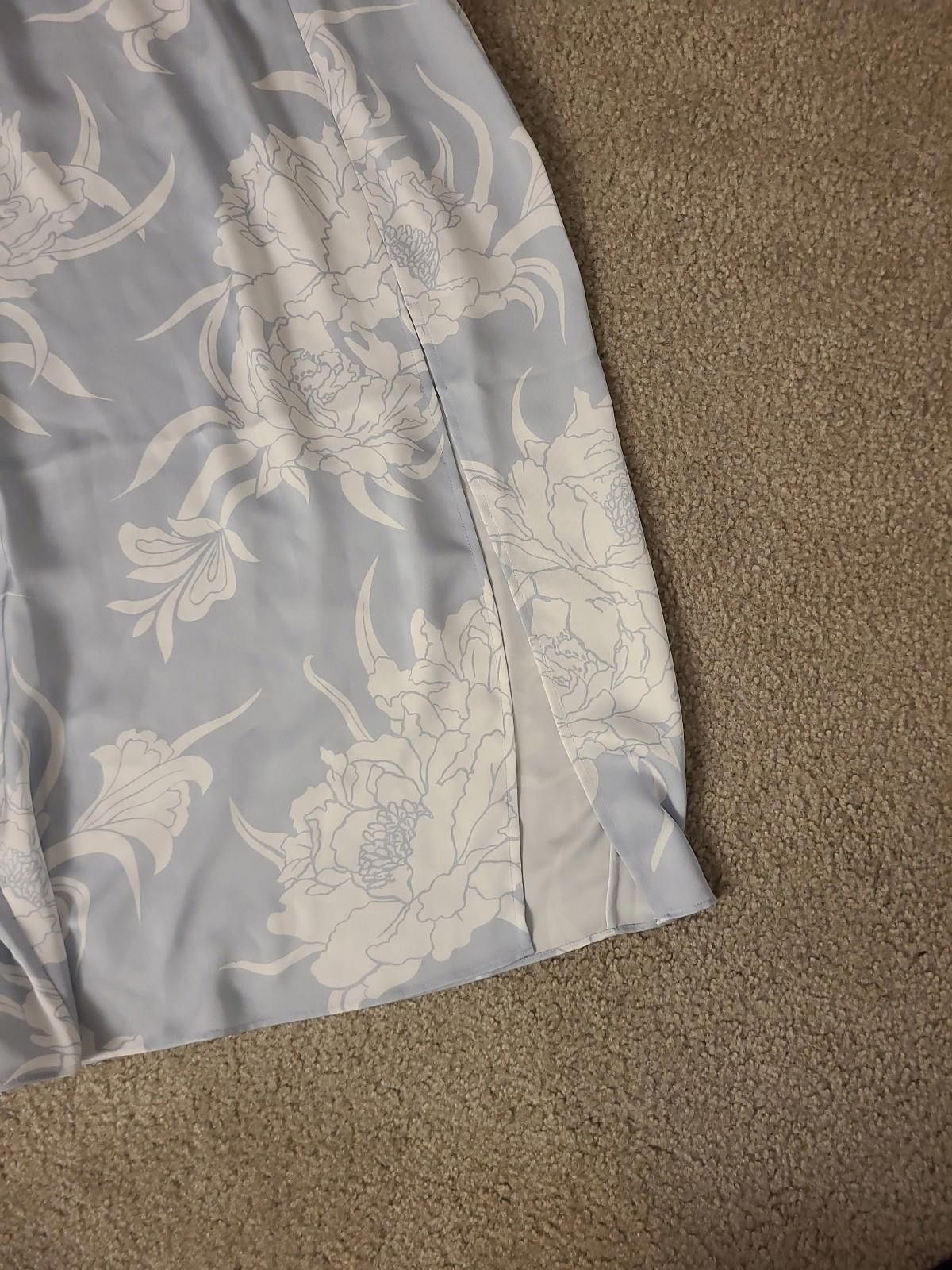 Aritzia Aritzia Babaton Floral Print Midi Skirt Eames Skirt Size 32" / US 10 / IT 46 - 2 Thumbnail