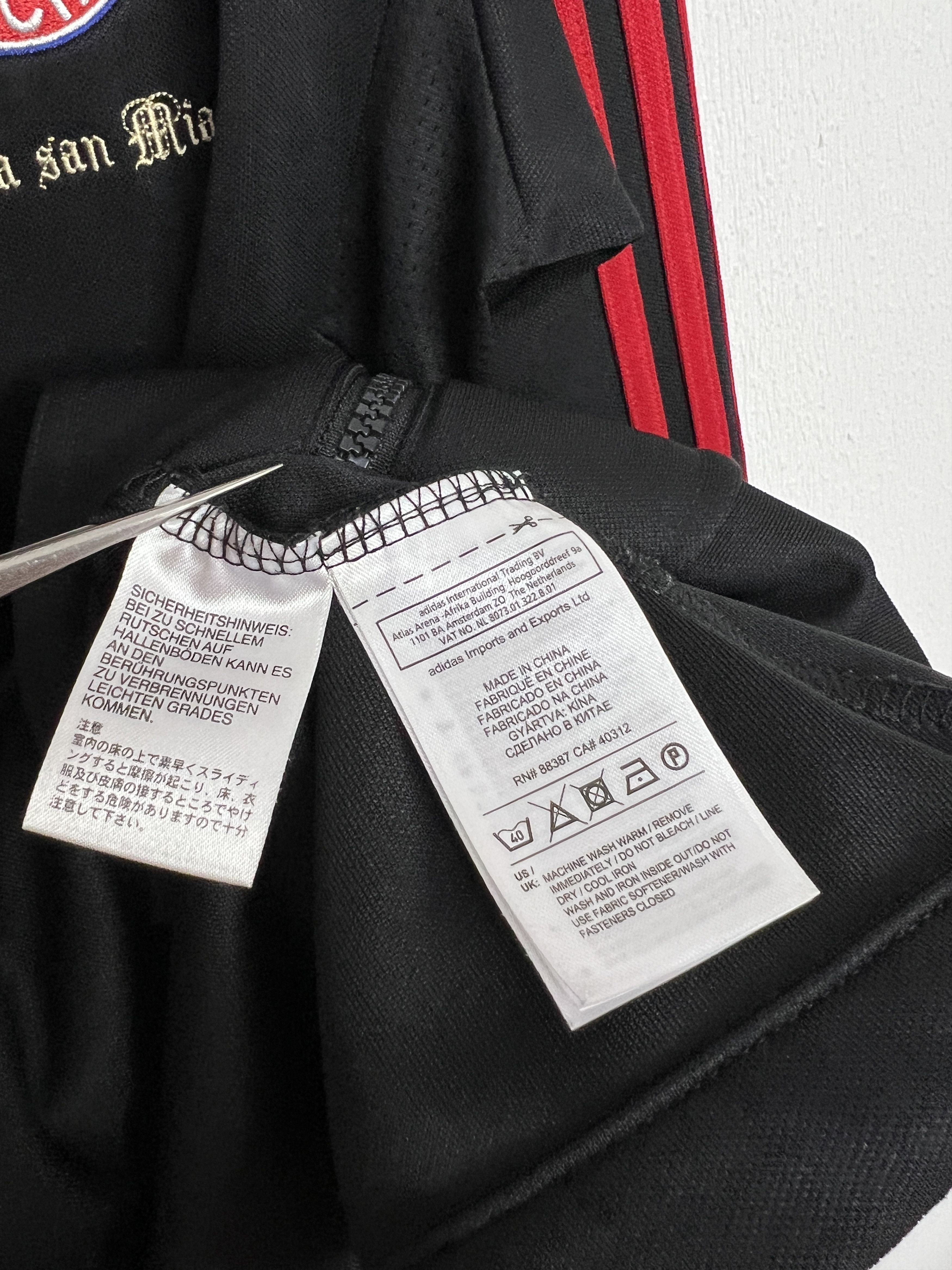 Adidas Vintage Adidas Bayern Munich Football Jacket Track Top Zip Size US M / EU 48-50 / 2 - 9 Thumbnail