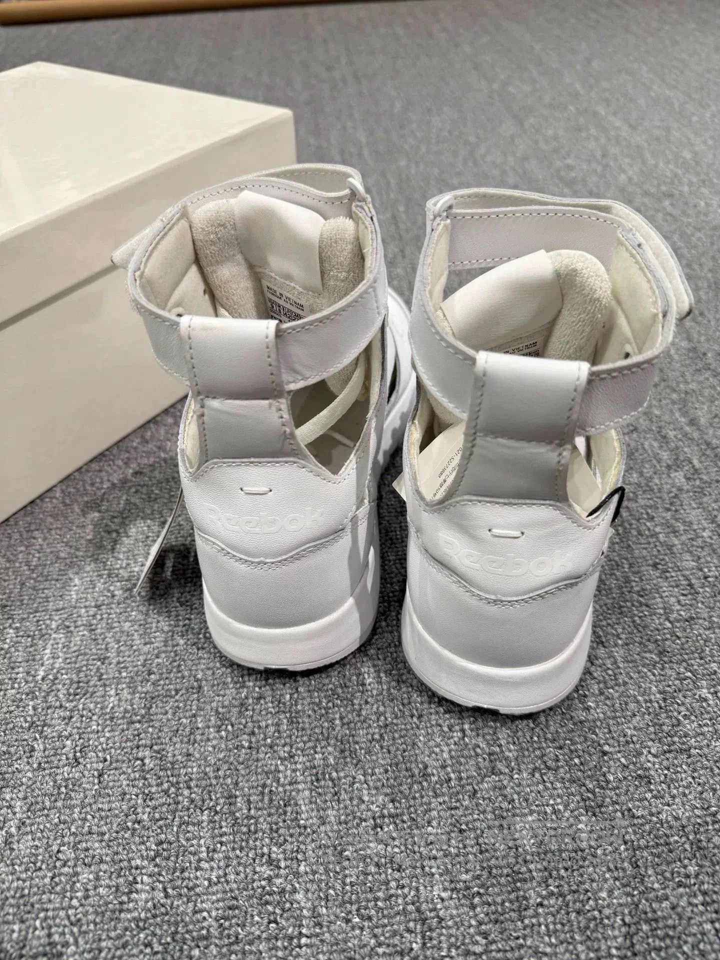Maison Margiela Maison Margiela High. Size US 7 / EU 40 - 5 Thumbnail