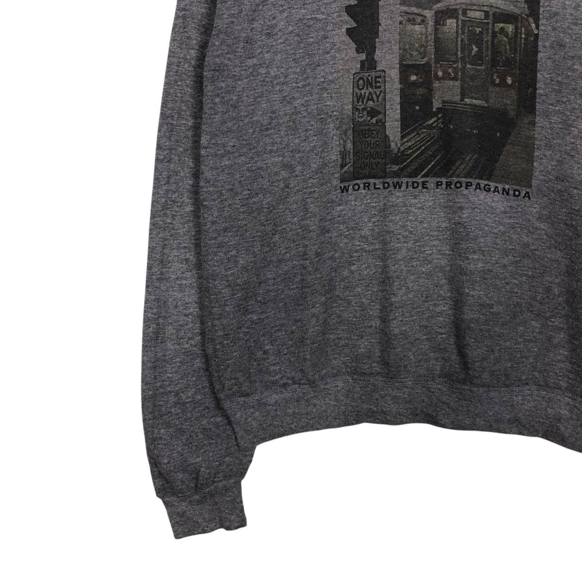 Obey 🔥VINTAGE SWEATSHIRT OBEY BIG LOGO OVER PRINT Size US M / EU 48-50 / 2 - 6 Thumbnail