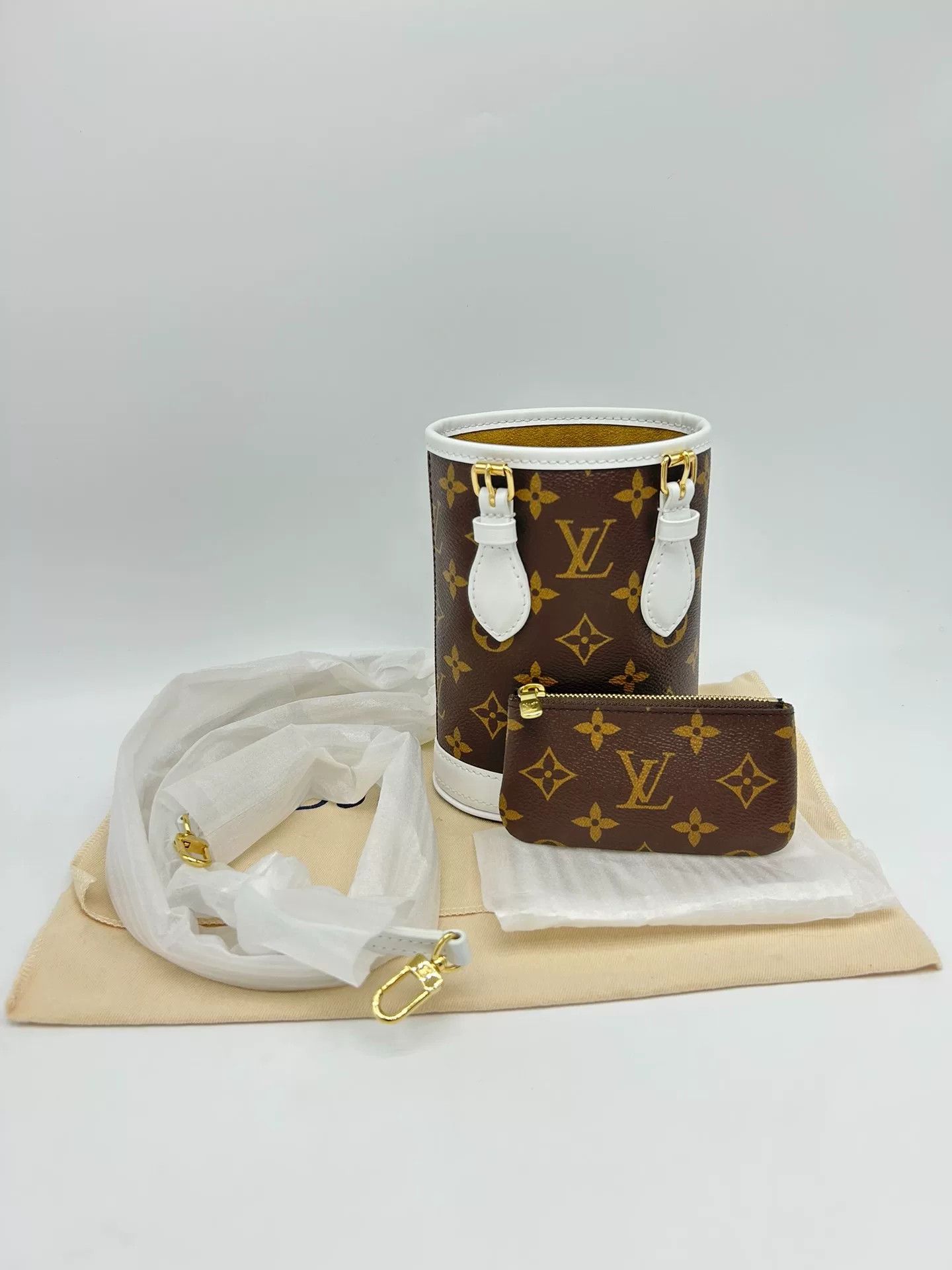 Louis Vuitton Pre-loved Bag Very good condition Size ONE SIZE - 1 Thumbnail