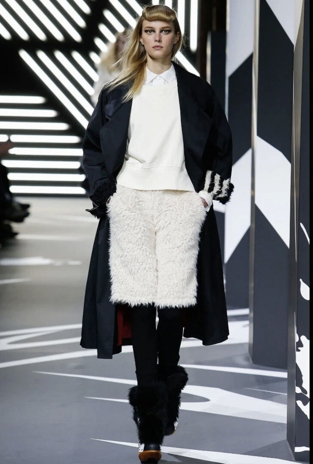 Y-3 Y-3 Archive - Fuzzy Shorts • runway collection Size 30" / US 8 / IT 44 - 1 Thumbnail