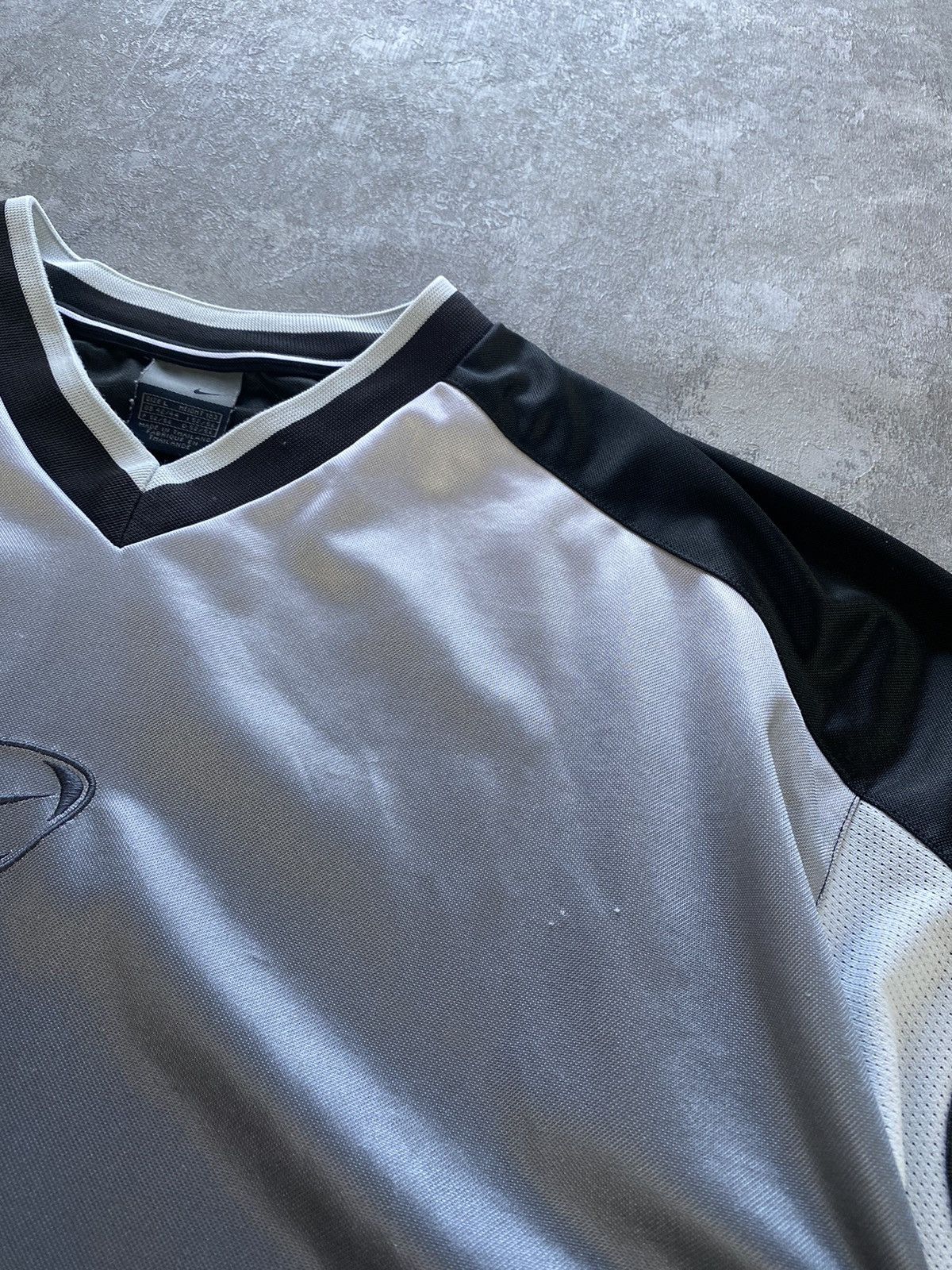 Nike × Vintage 💎Y2K 90s Spell out Centre Swoosh Logo T-shirt M Tee Size US L / EU 52-54 / 3 - 3 Thumbnail