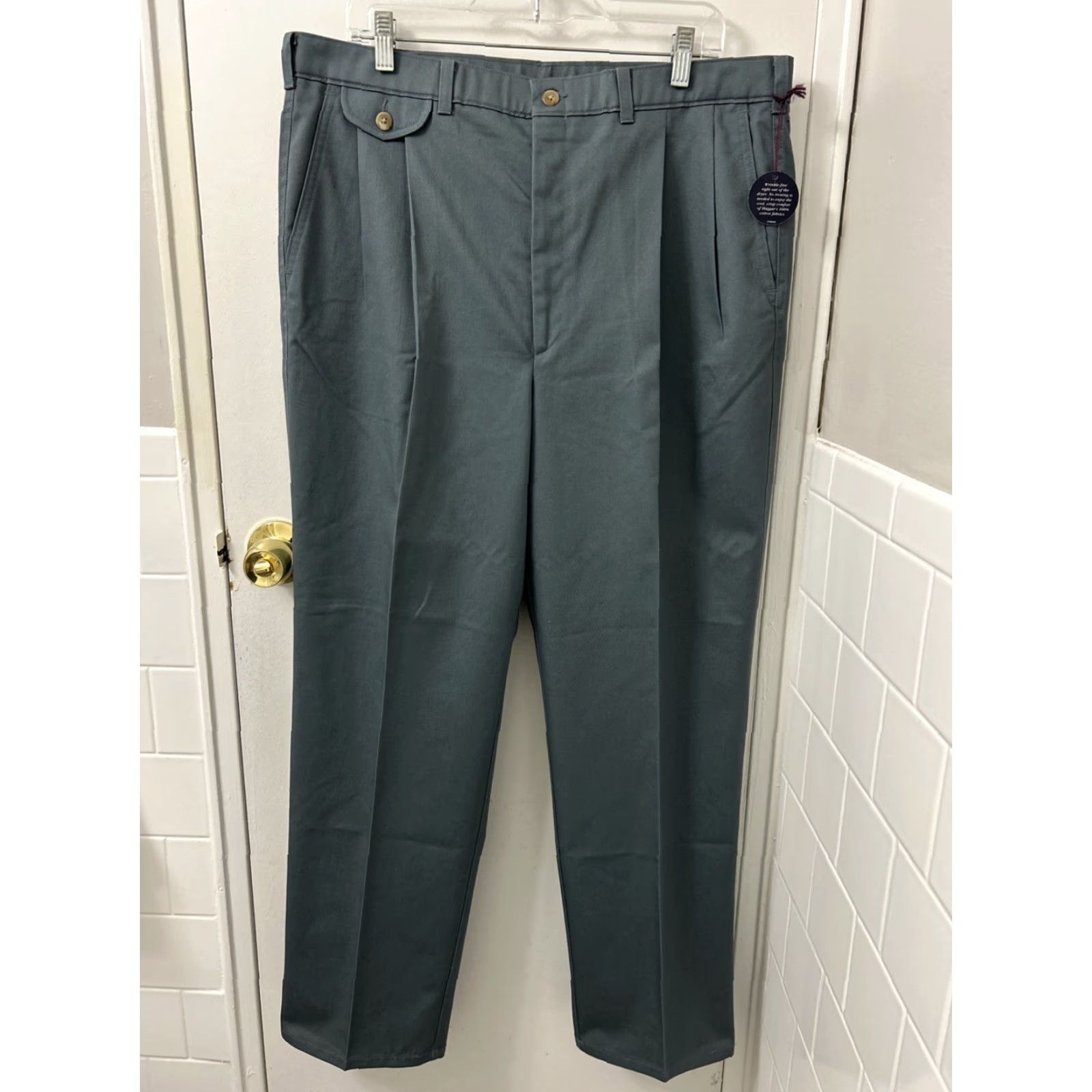 Haggar Haggar Pants Mens 38x30 Navy Blue Wrinkle Free Chino Khaki Pleated 5 Pockets Shirt Style Pants Mens Blue Wrinkle Free Haggar Size US 38 / EU 54 - 2 Thumbnail