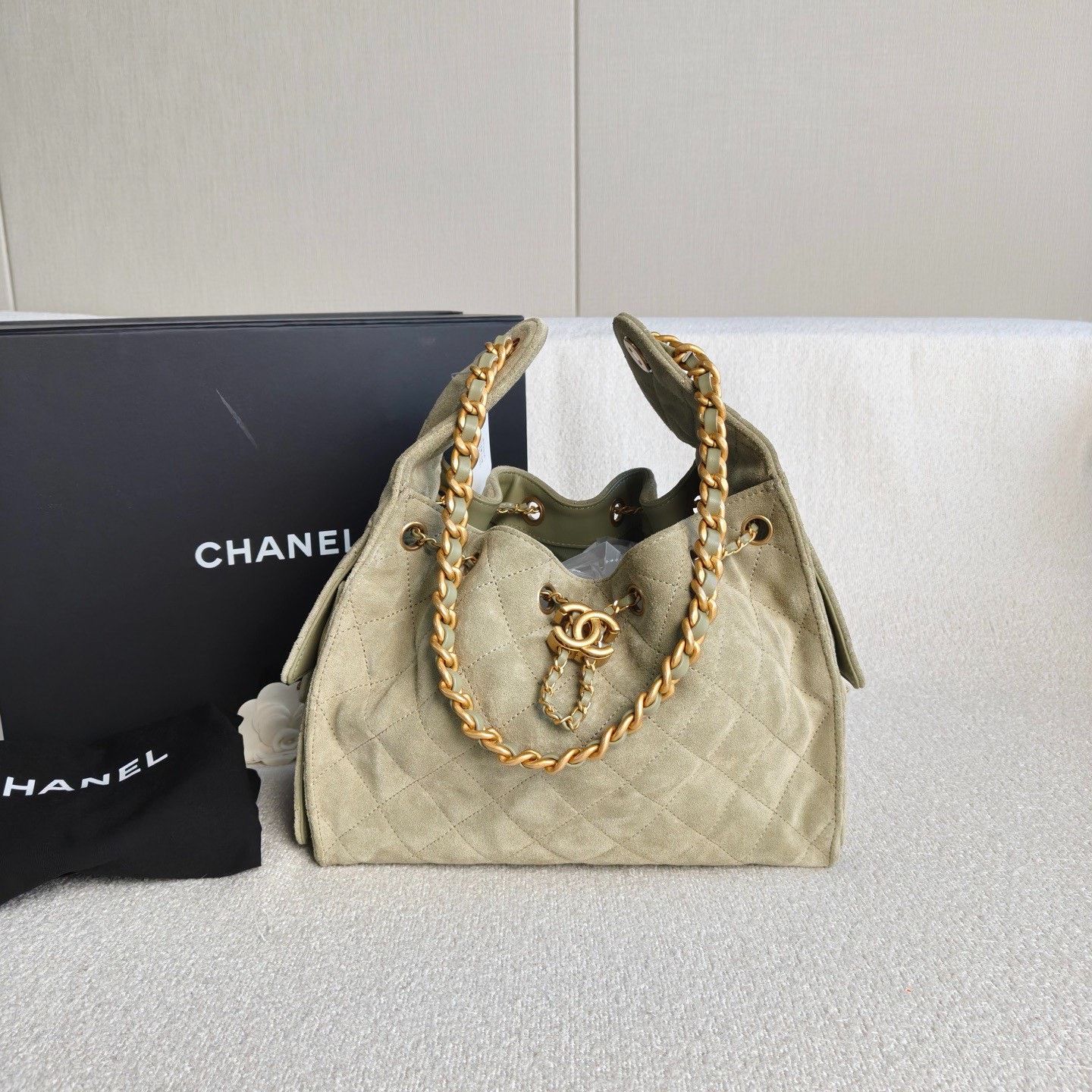 Chanel Pre-loved Bag Very good condition Size ONE SIZE - 1 Thumbnail