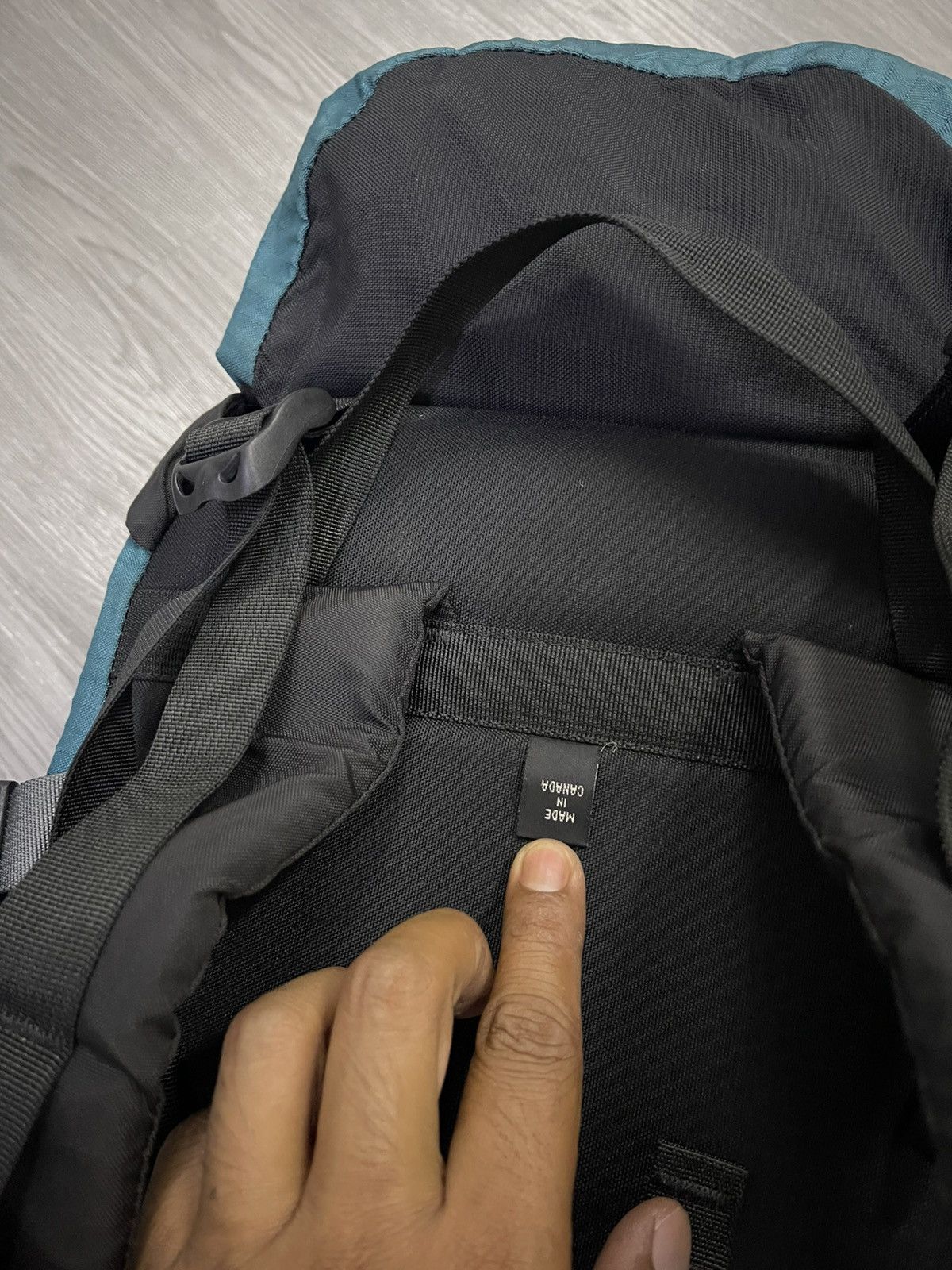 Arc'teryx Vintage ARC’TERYX BORA 30 outdoor hike bag Size 30 - 7 Thumbnail